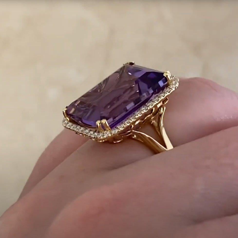 Emerald Cut Amethyst (Approx. 11.20-Carats) with Diamond Halo Ring, Yellow Gold In Excellent Condition For Sale In New York, NY