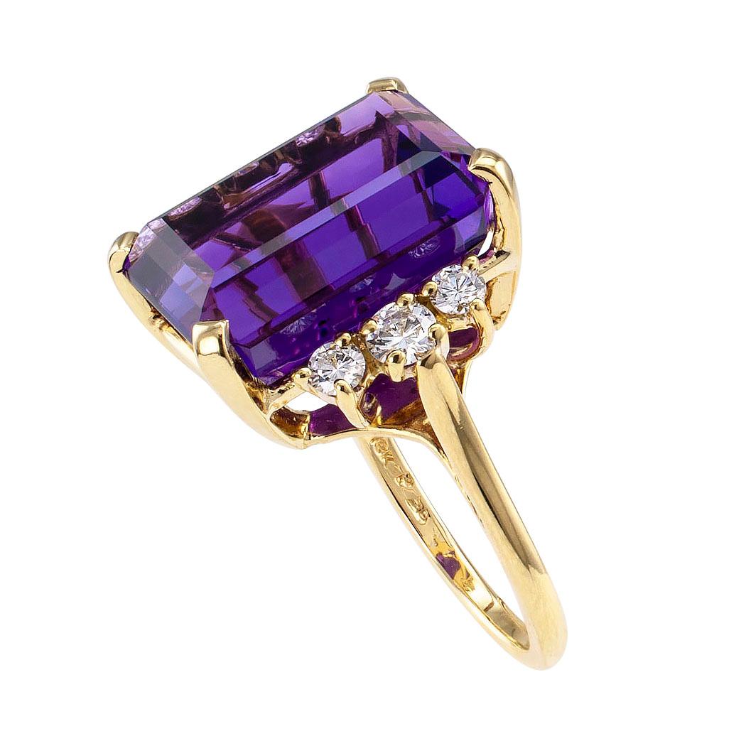 Emerald Cut Amethyst Diamond Gold Cocktail Ring In Good Condition In Los Angeles, CA