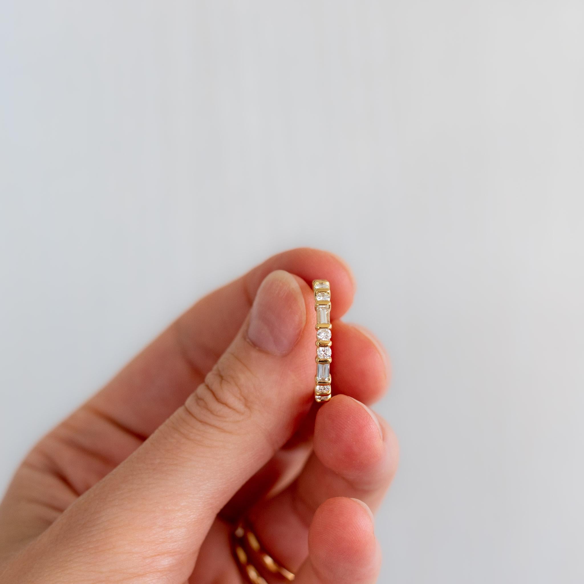 En vente :  Bracelet d'éternité en diamant rond et taille émeraude 5