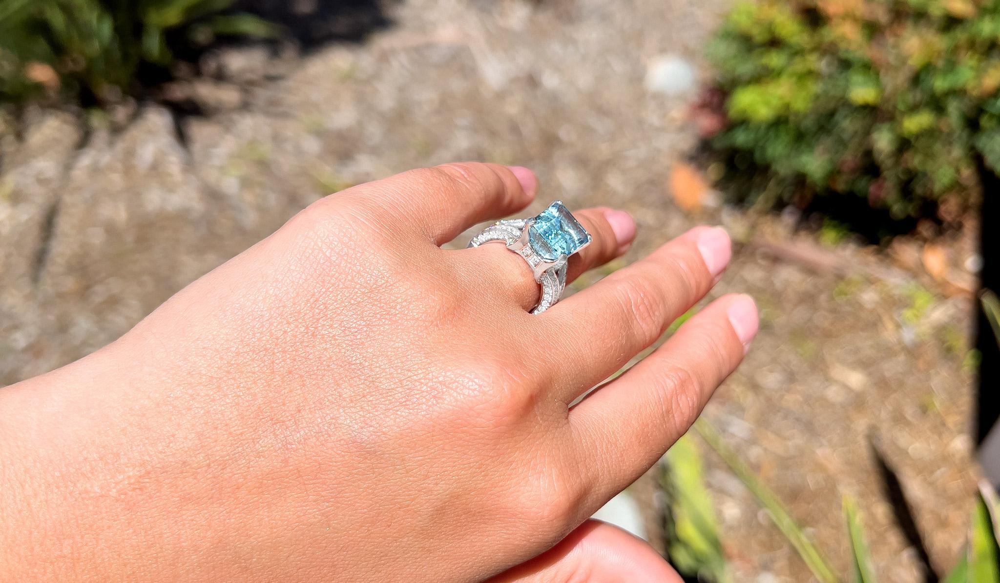 princess diana aquamarine ring carat size