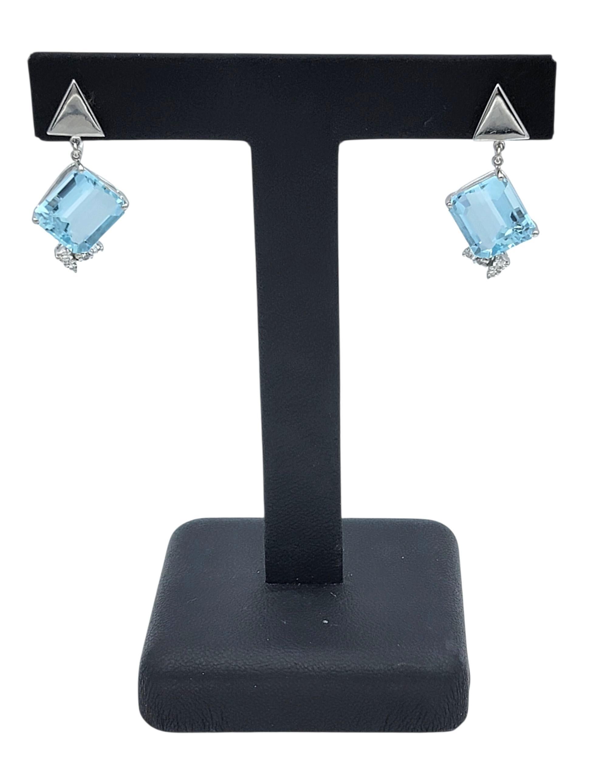 Boucles d'oreilles pendantes en or blanc avec aigue-marine taillée en émeraude et diamant et anneaux vissés en vente 3