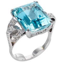 Emerald Cut Aquamarine and Diamond Platinum Ring Emerald Cut Aquamarine and Diamond Platinum Ring