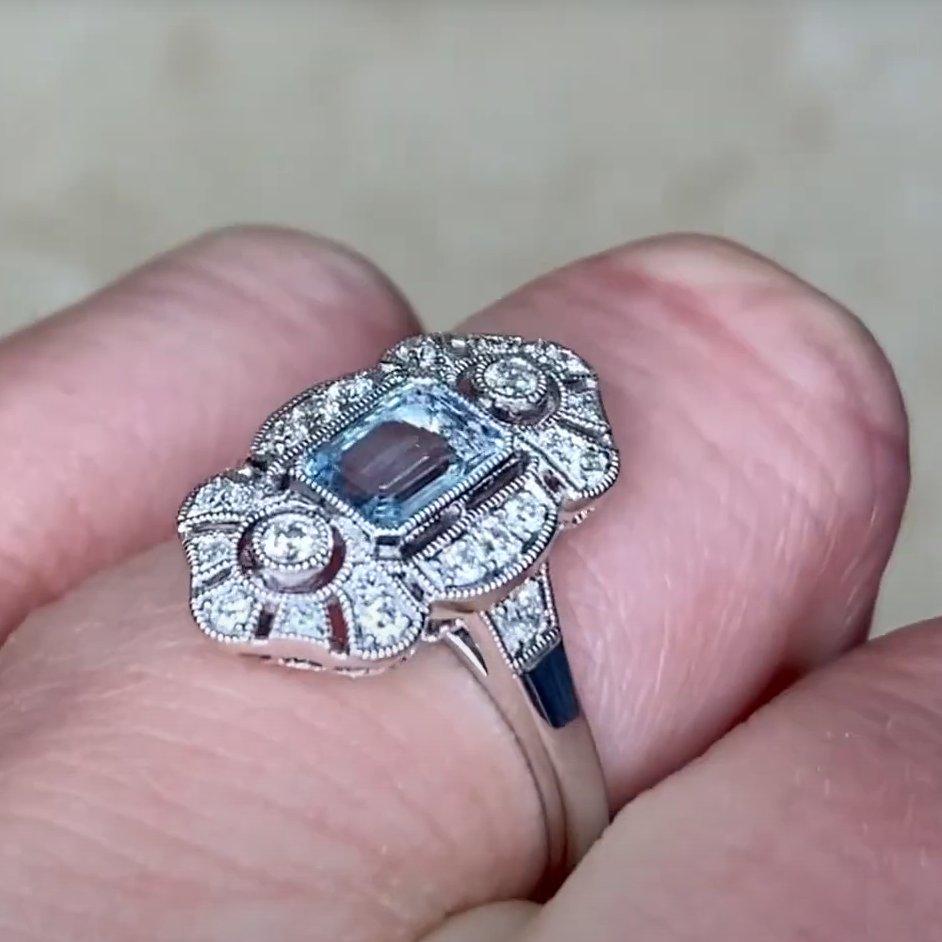 De las mujeres Anillo de aguamarina y diamantes talla esmeralda (aprox. 0,50 quilates), platino en venta