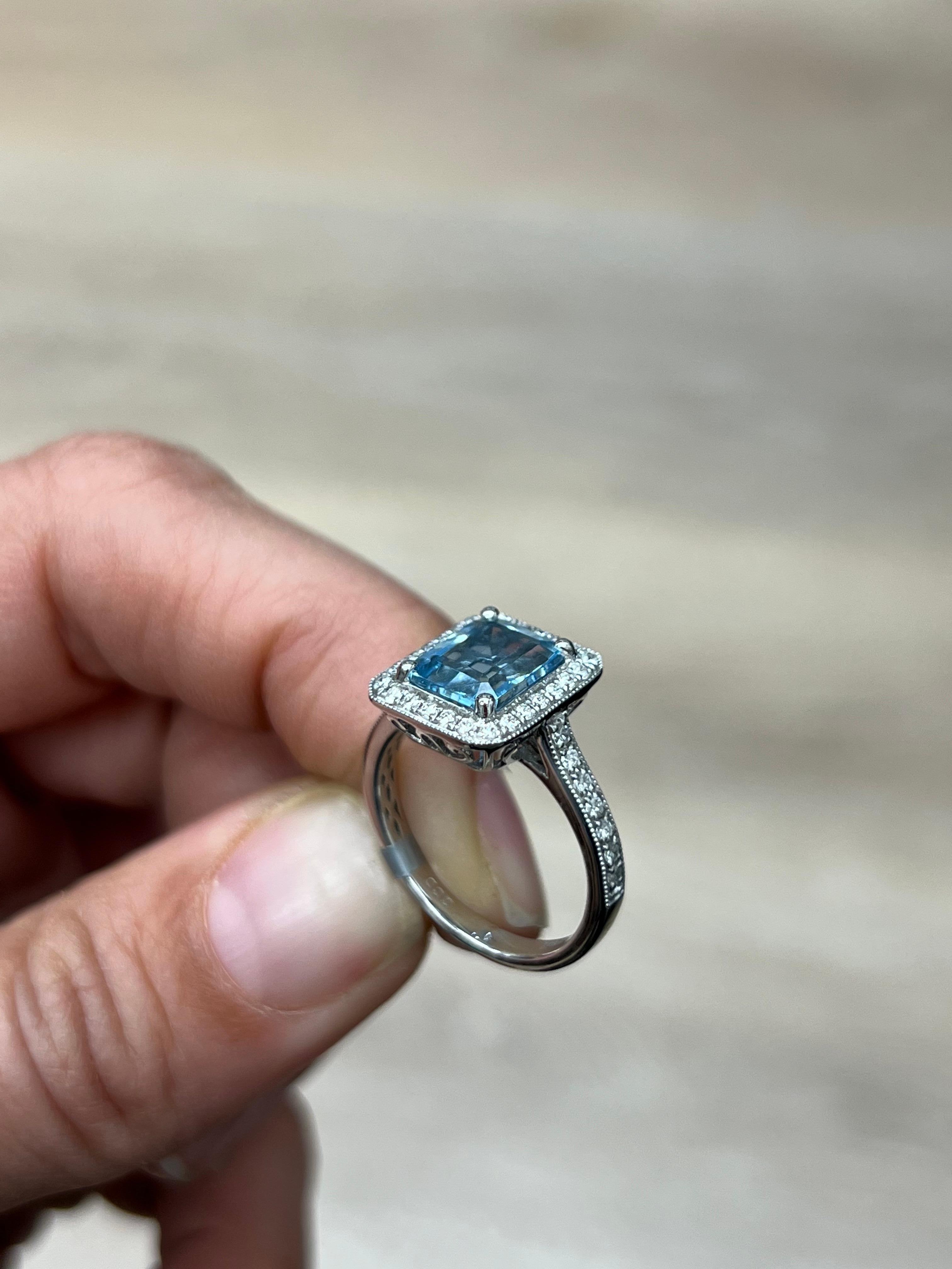Contemporary Emerald Cut Aquamarine and Diamond Ring For Sale