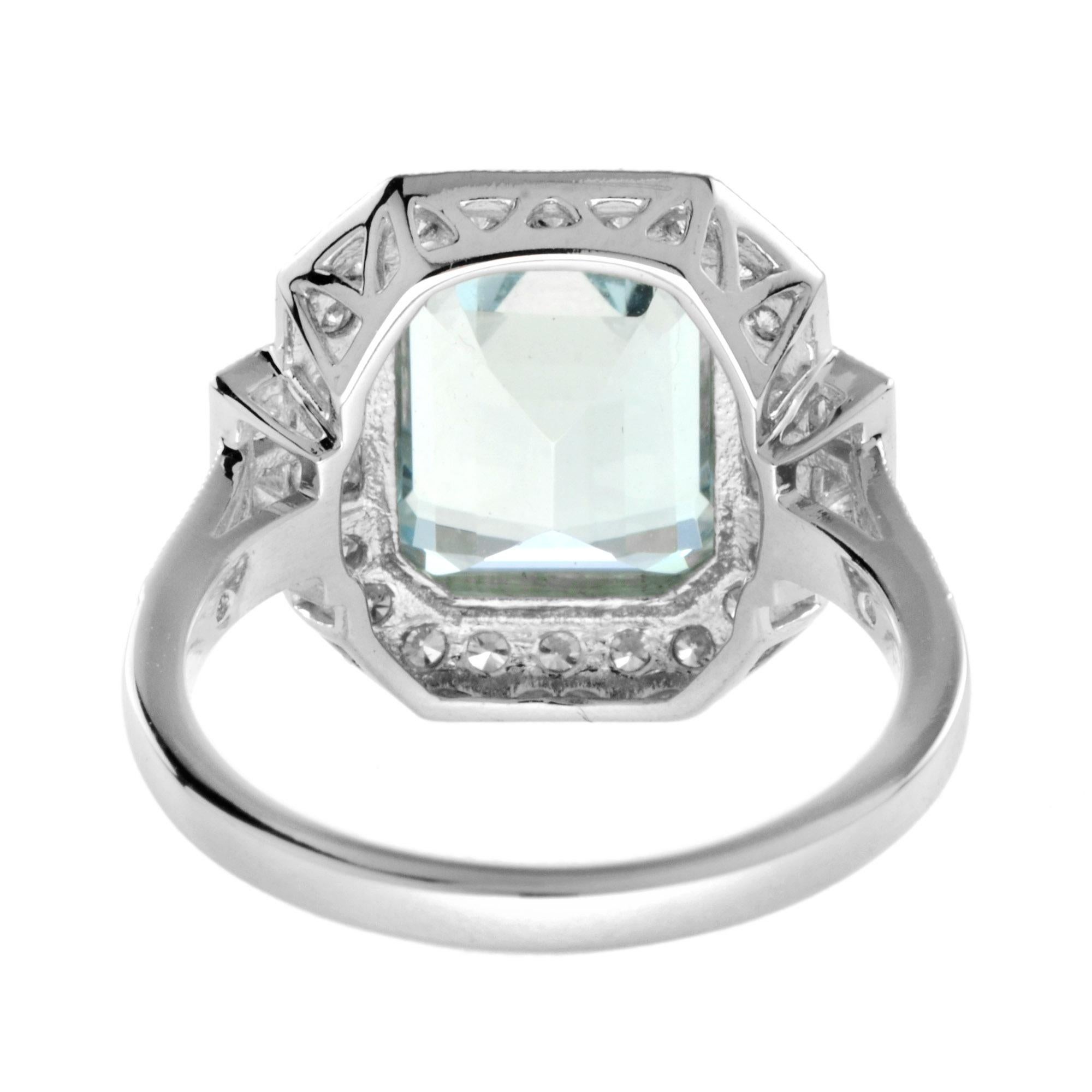 Bague de fiançailles en or blanc 18 carats : aigue-marine, diamant, taille émeraude, style art déco Unisexe en vente