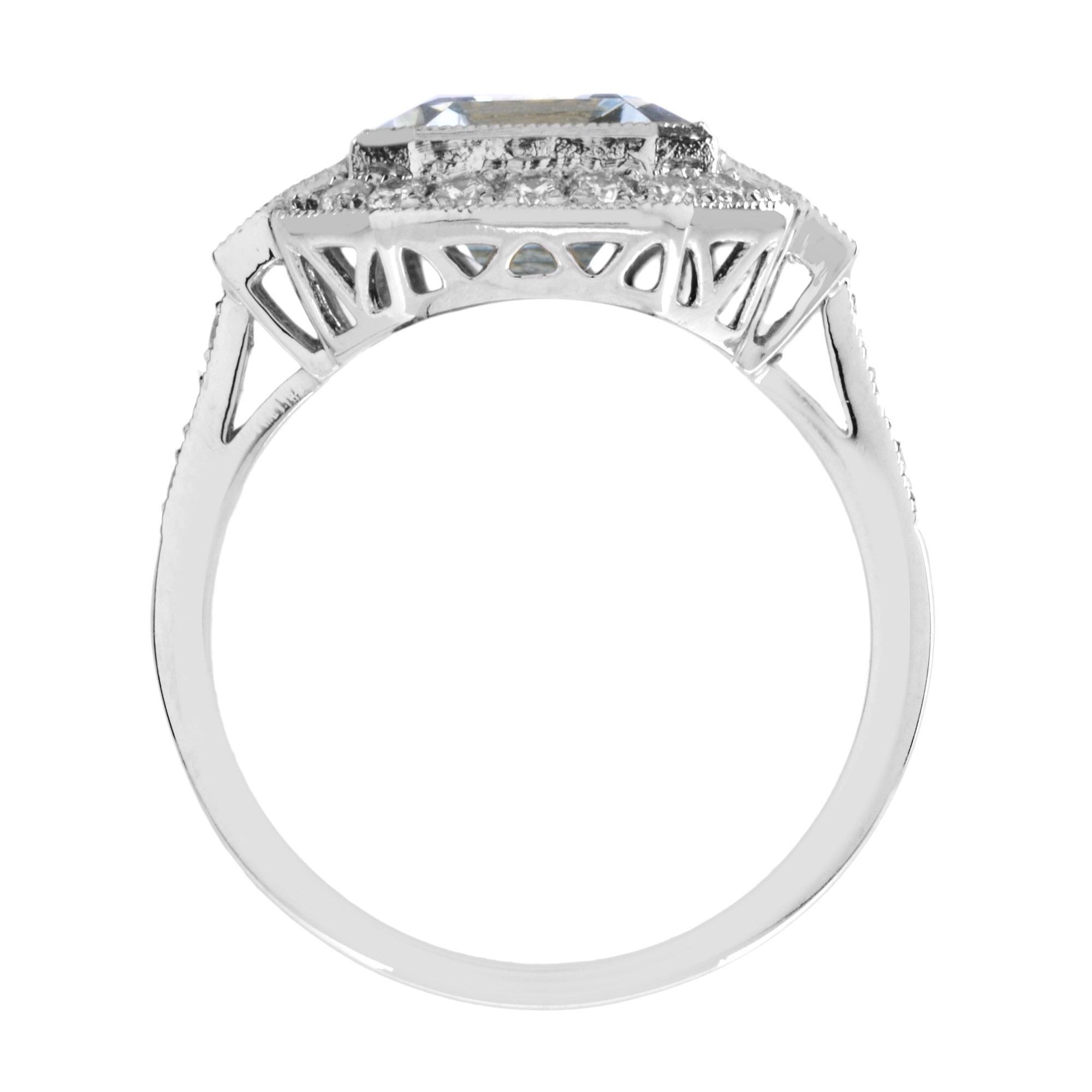 Bague de fiançailles en or blanc 18 carats : aigue-marine, diamant, taille émeraude, style art déco en vente 1