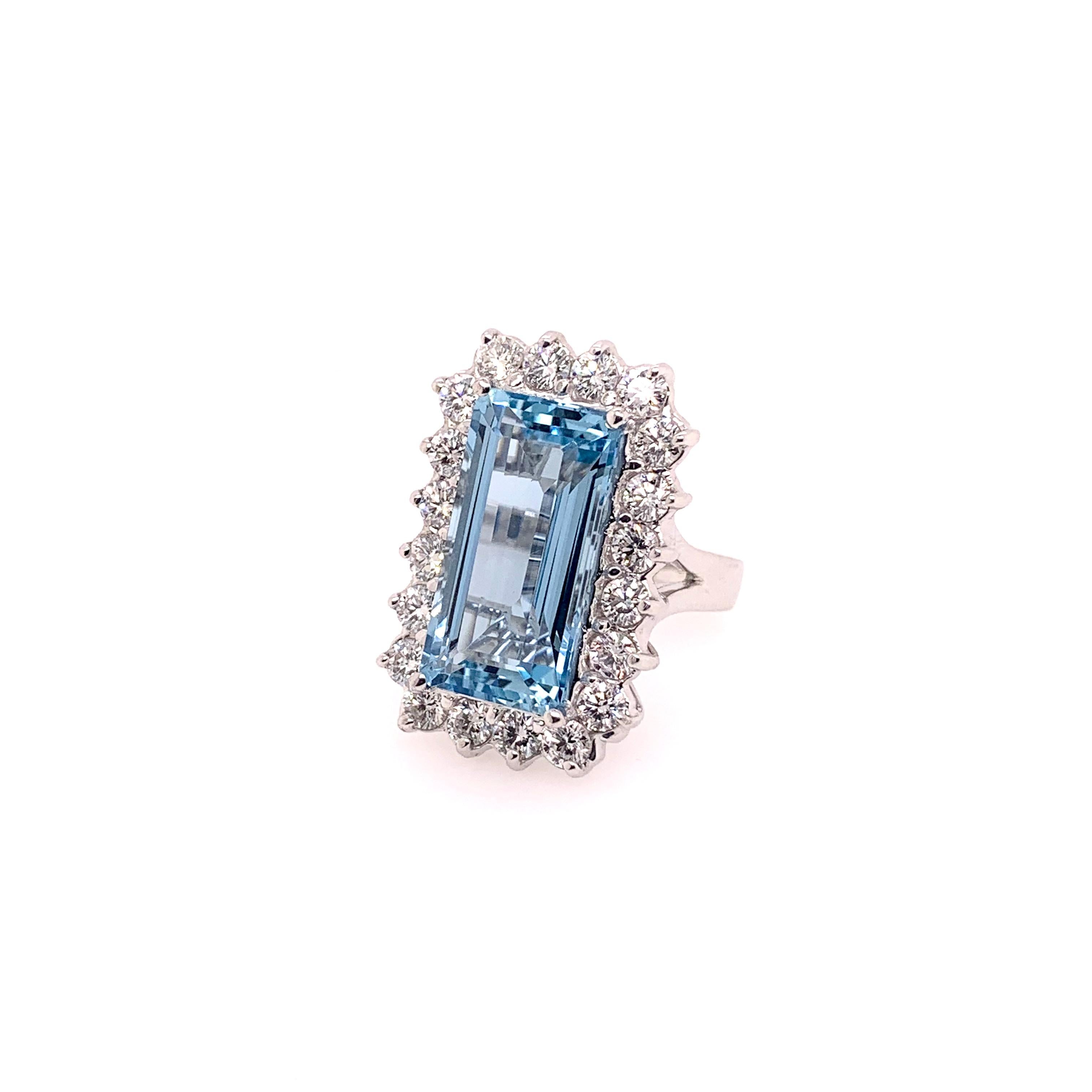 Women's or Men's Emerald Cut Aquamarine Diamond Ring 14 Karat White Gold For Sale
