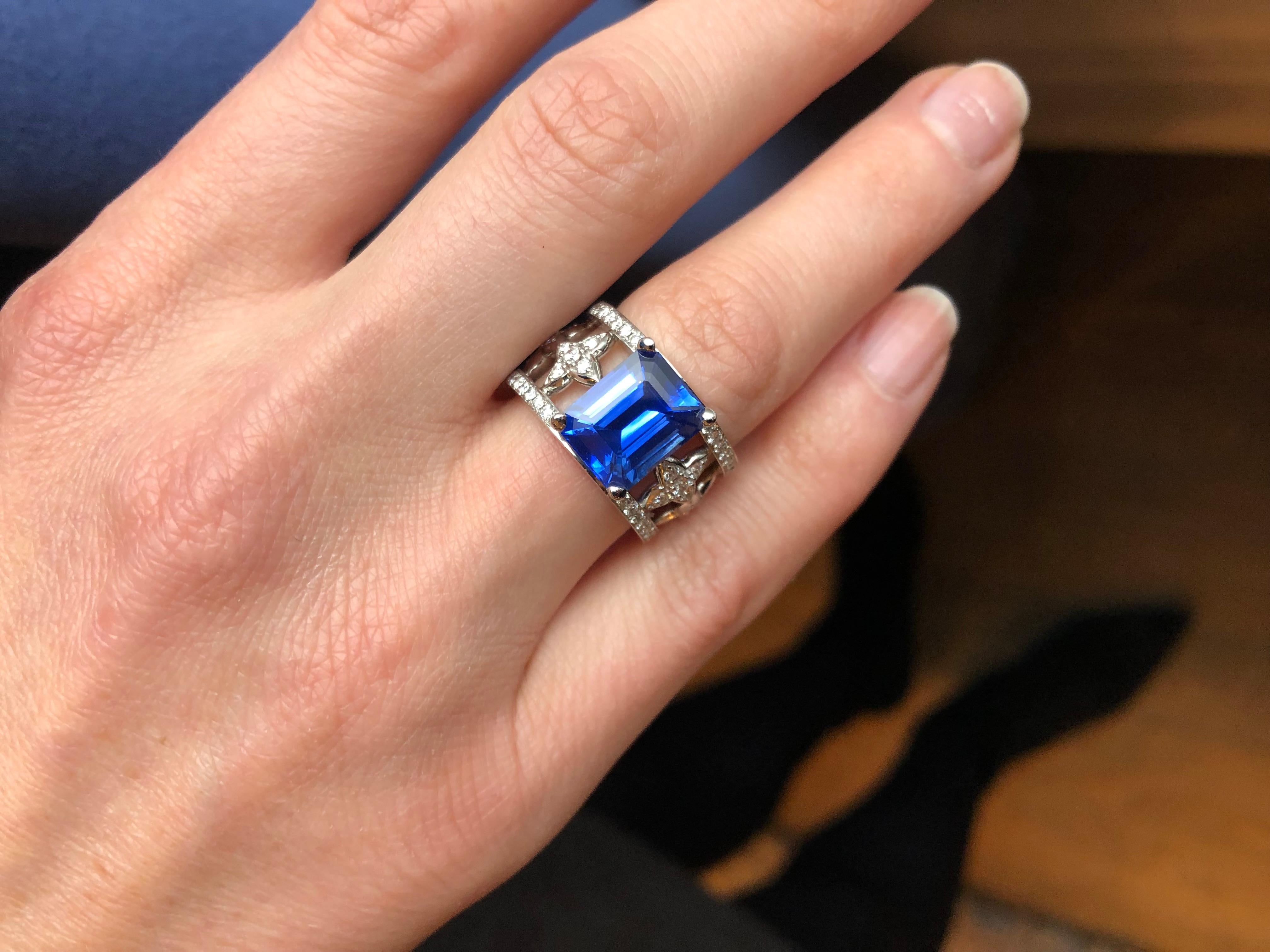 Emerald Cut Blue Sapphire and Diamond Ring in Platinum 3