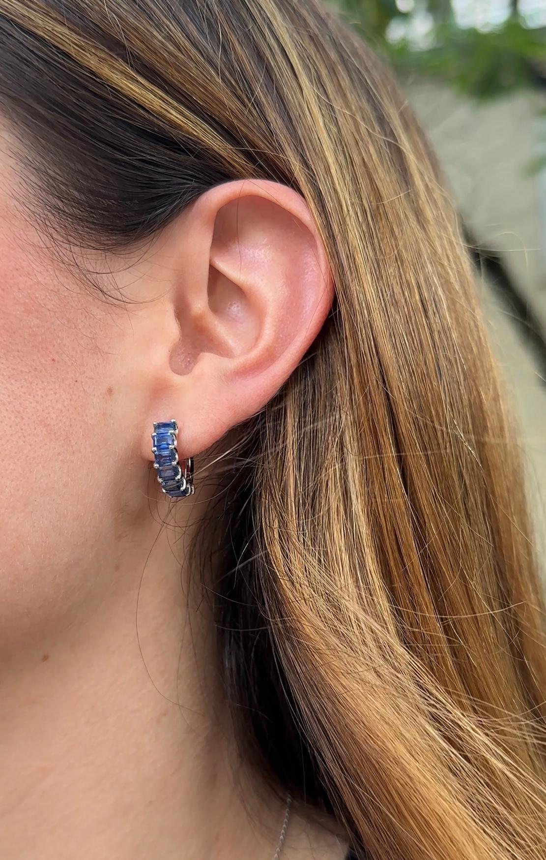 Taille émeraude Boucles d'oreilles saphir bleu taille émeraude en vente