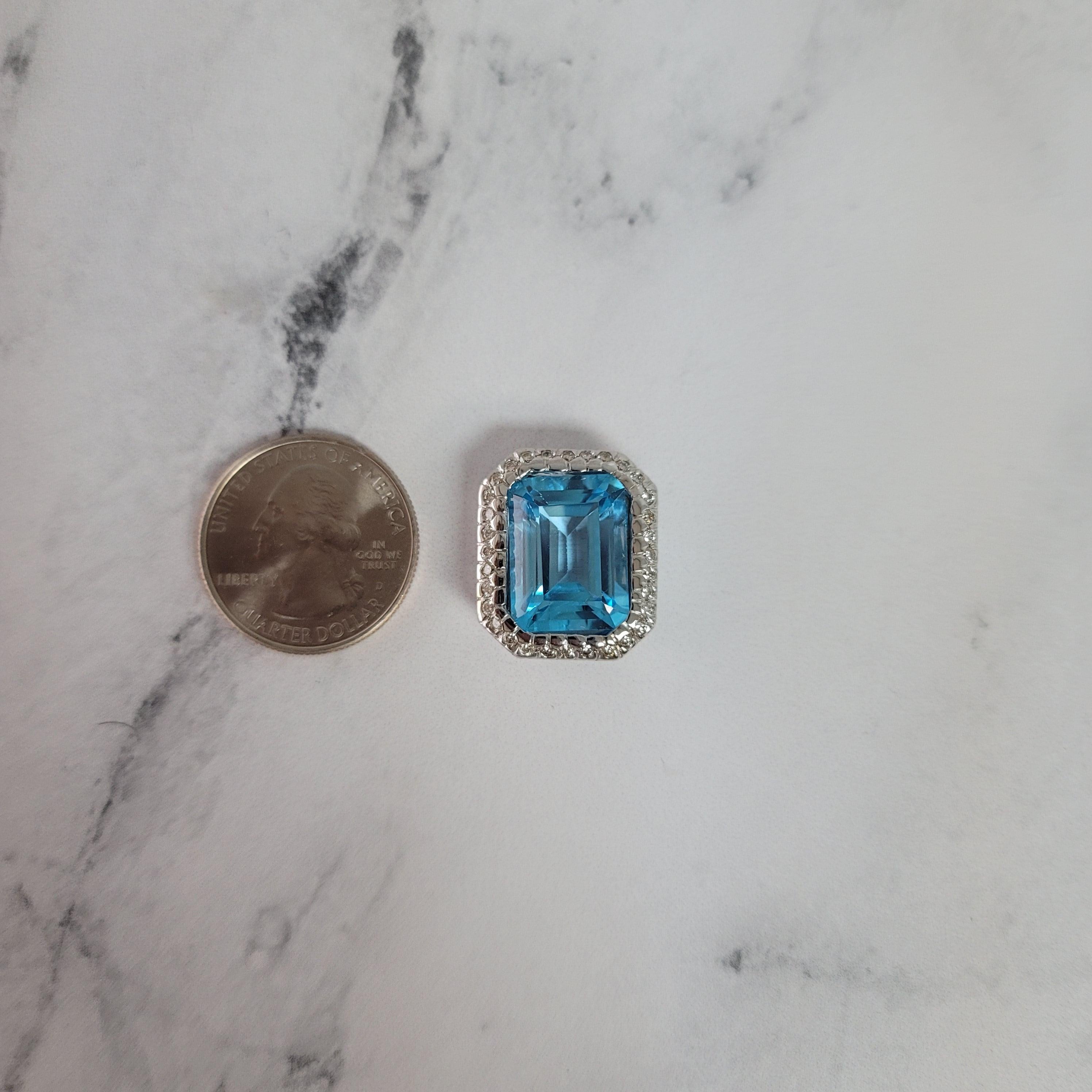 Smaragd-Schliff Blau Topas Diamant Halo Halskette 16,64cttw 14k Weißgold (Smaragdschliff) im Angebot