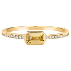 Bague à la mode en or jaune 14 carats avec citrine taille émeraude et diamants 