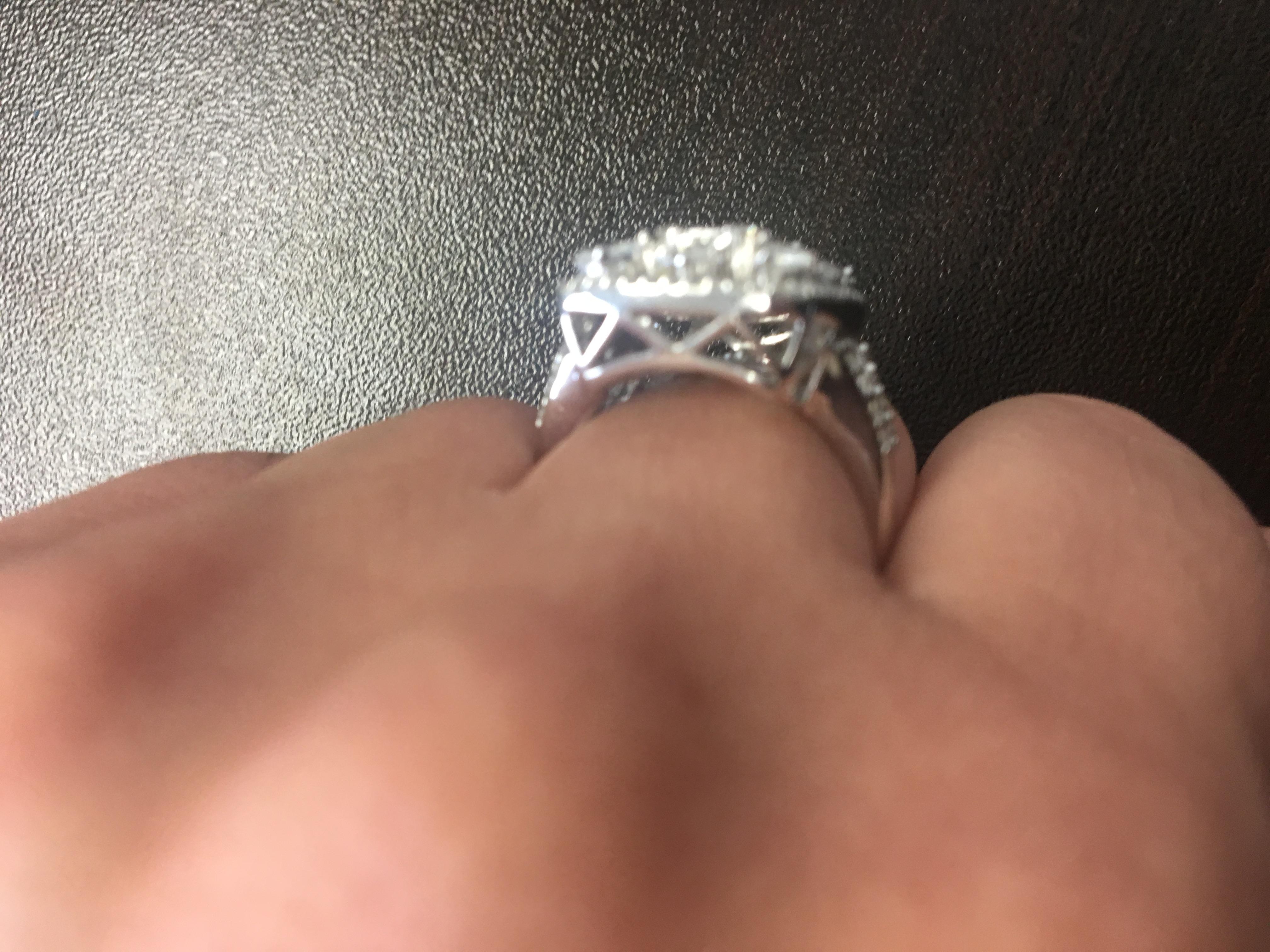 Emerald Cut Cocktail Ring 18 Karat In New Condition For Sale In Great Neck, NY