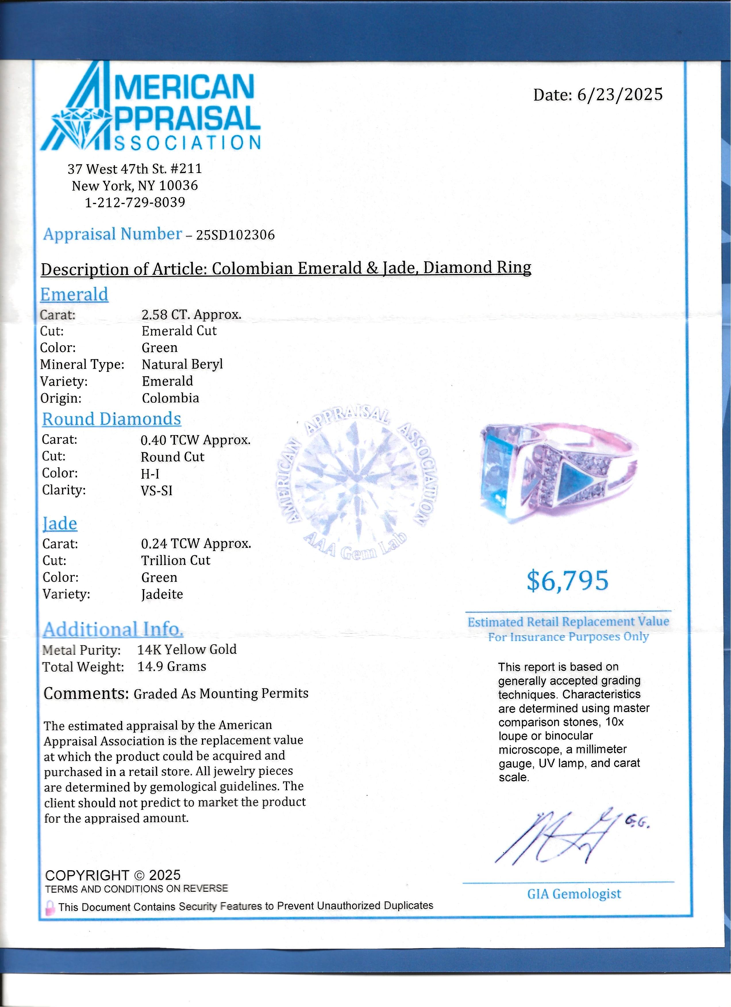 Bague en émeraude de Colombie avec jade et diamants Or jaune 14 carats en vente 8