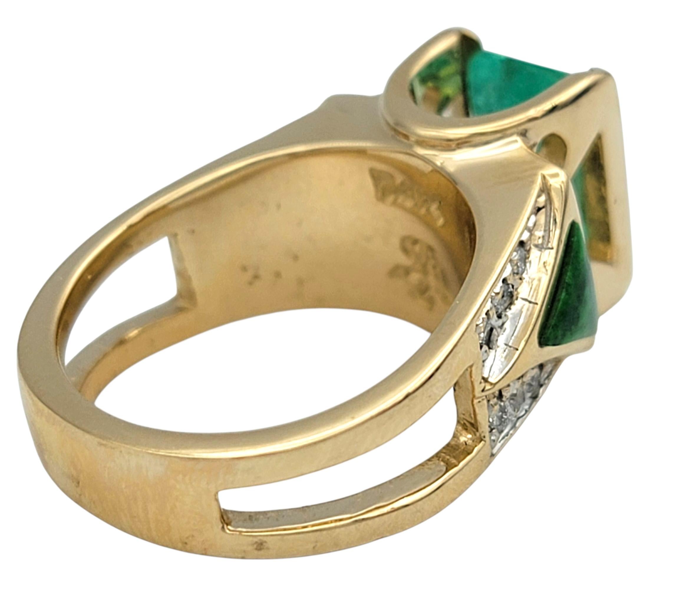 Bague en émeraude de Colombie avec jade et diamants Or jaune 14 carats en vente 1