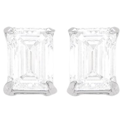 Clous d'oreilles en or 18 carats avec diamants taille émeraude de 1,26 carat au total