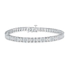 Bracelet tennis en or 18 carats avec diamants taille émeraude