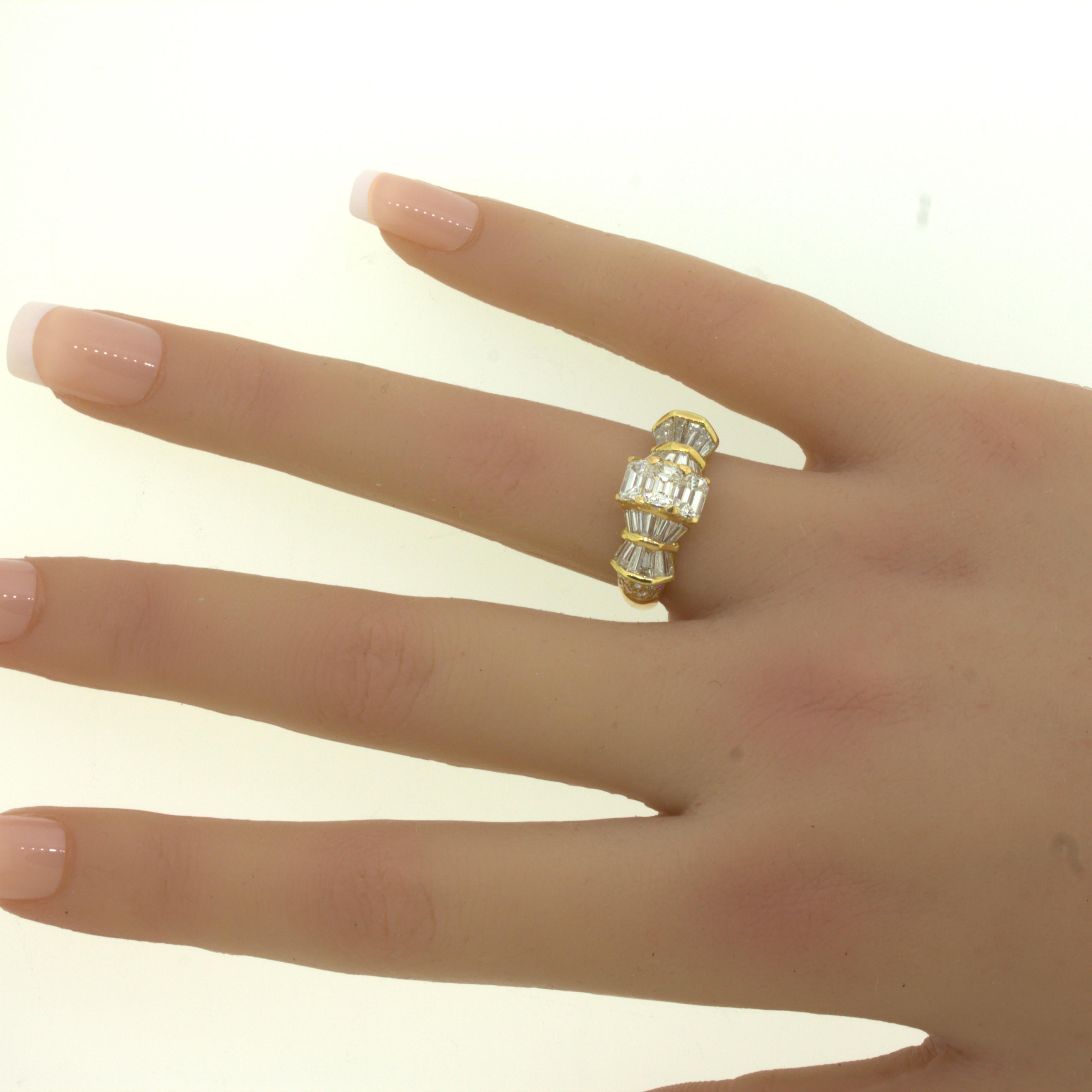 Emerald-Cut Diamond 18Karat Yellow Gold Band Ring For Sale 6