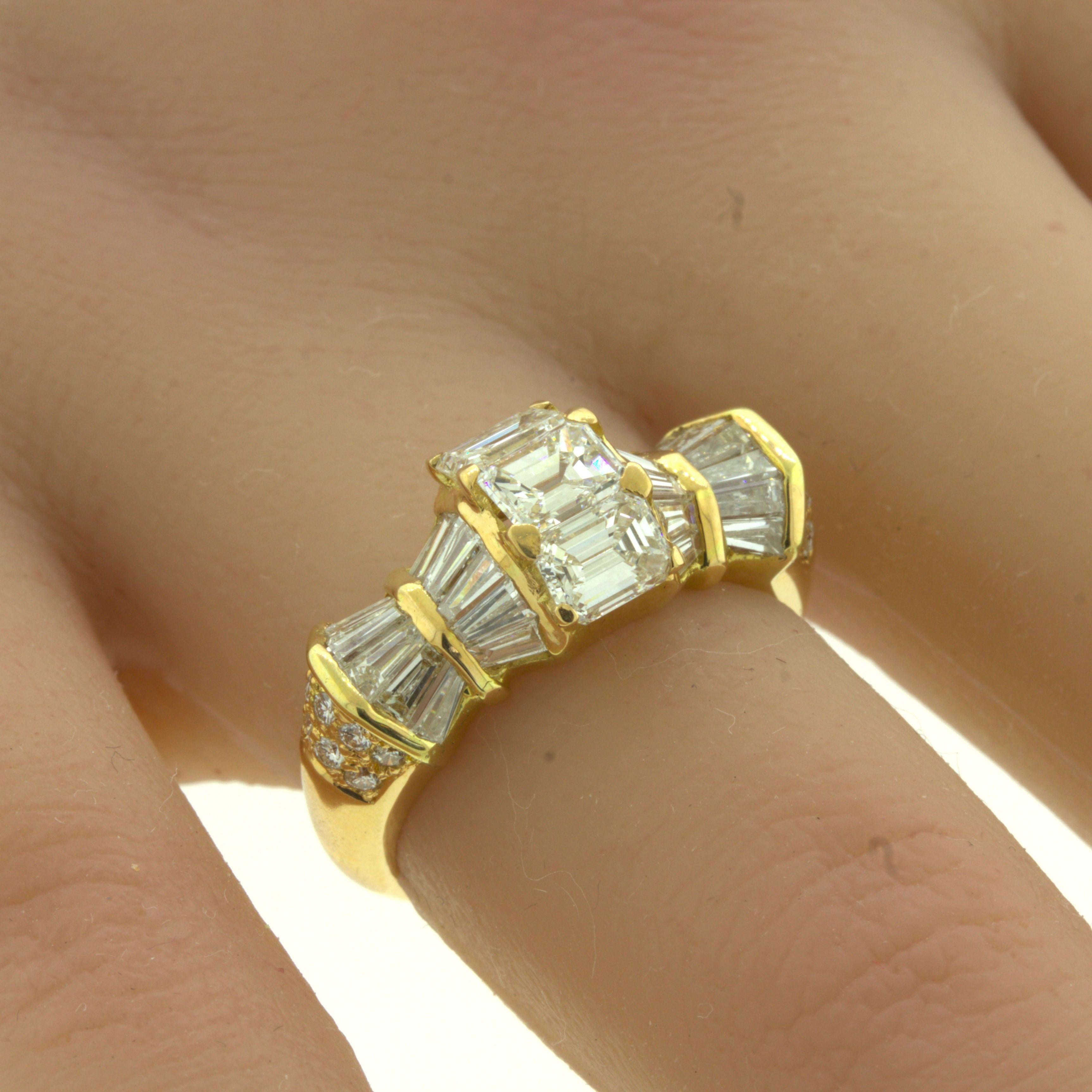Emerald-Cut Diamond 18Karat Yellow Gold Band Ring For Sale 2