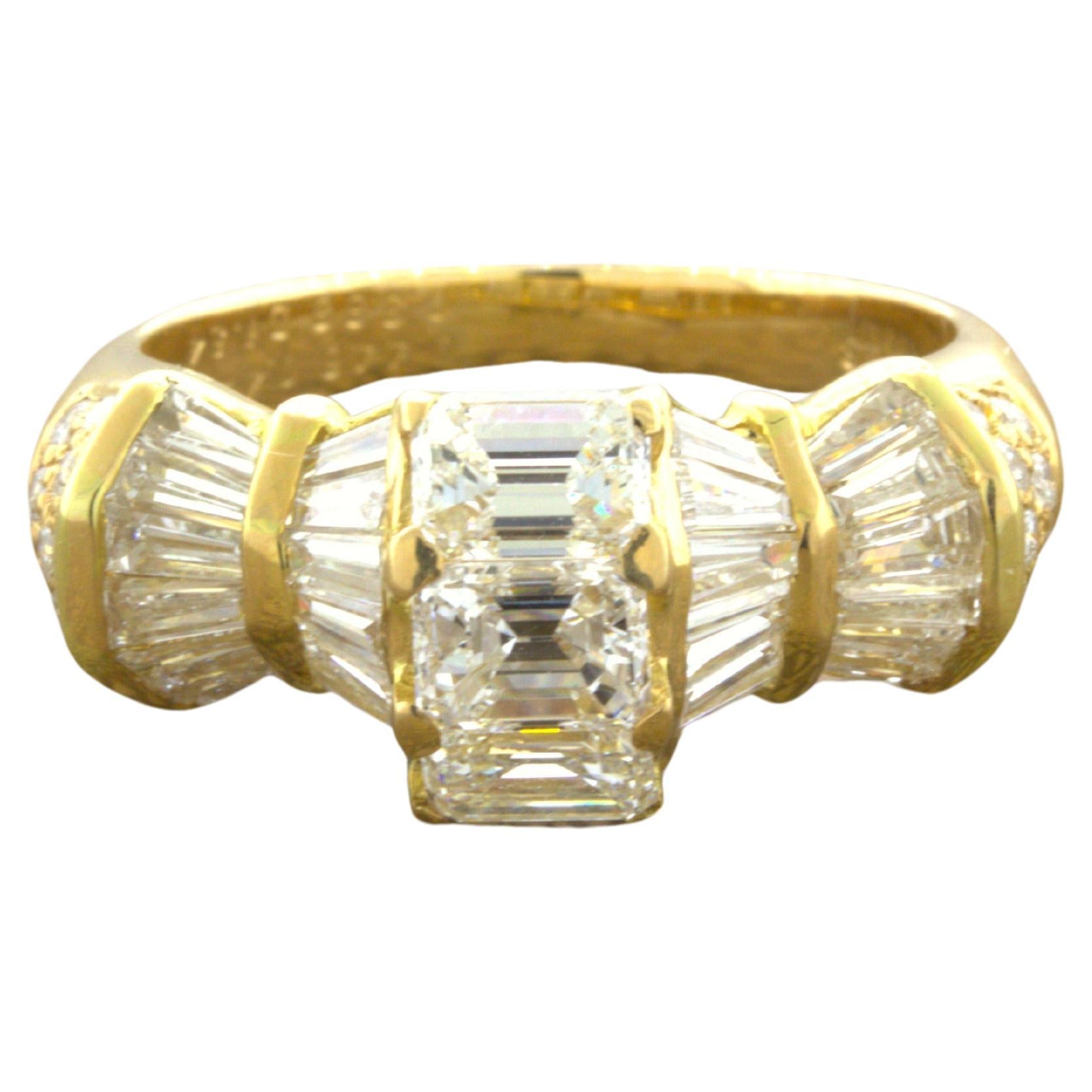Emerald-Cut Diamond 18Karat Yellow Gold Band Ring For Sale