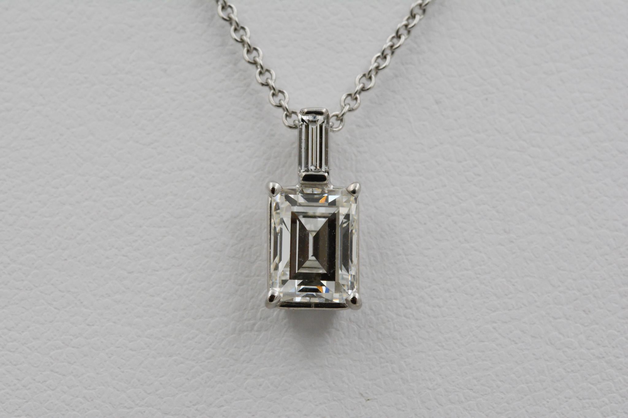 Modern 1.33 Carat Emerald Cut Diamond and 18 Karat White Gold Pendant