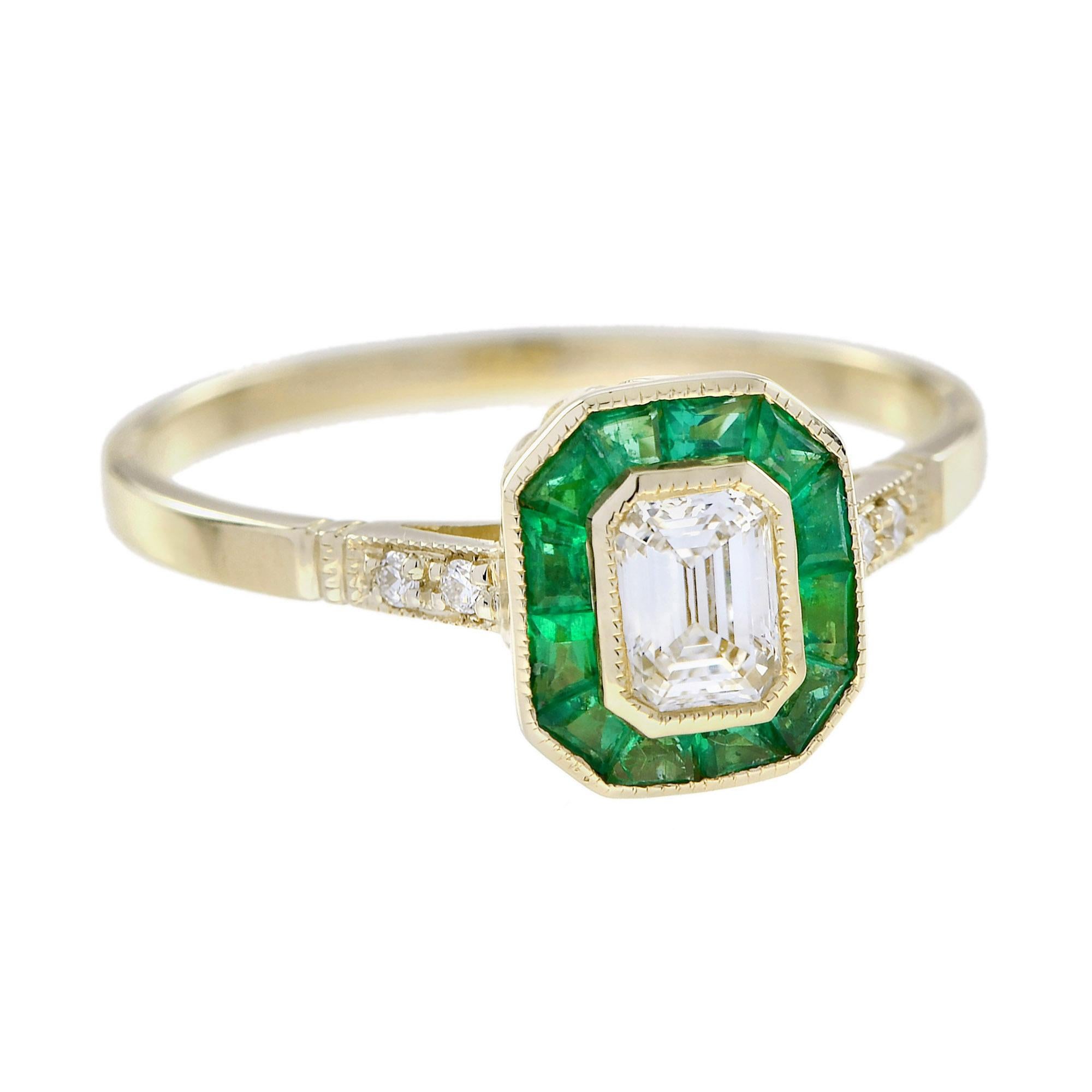 Smaragdgeschliffener Diamant und Smaragd Verlobungsring im Art Deco Stil aus 18K Gelbgold im Angebot 1
