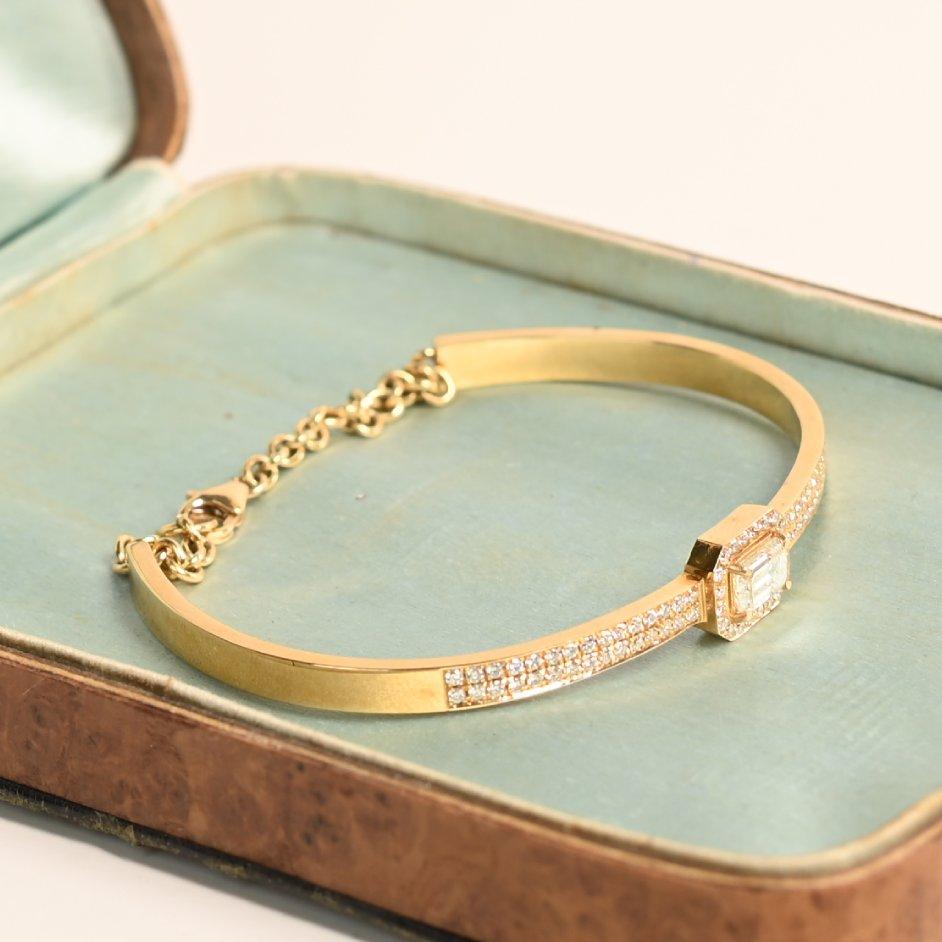 Taille émeraude Bracelet en or jaune 18 carats, diamant taille émeraude (environ 1,00 carat) en vente