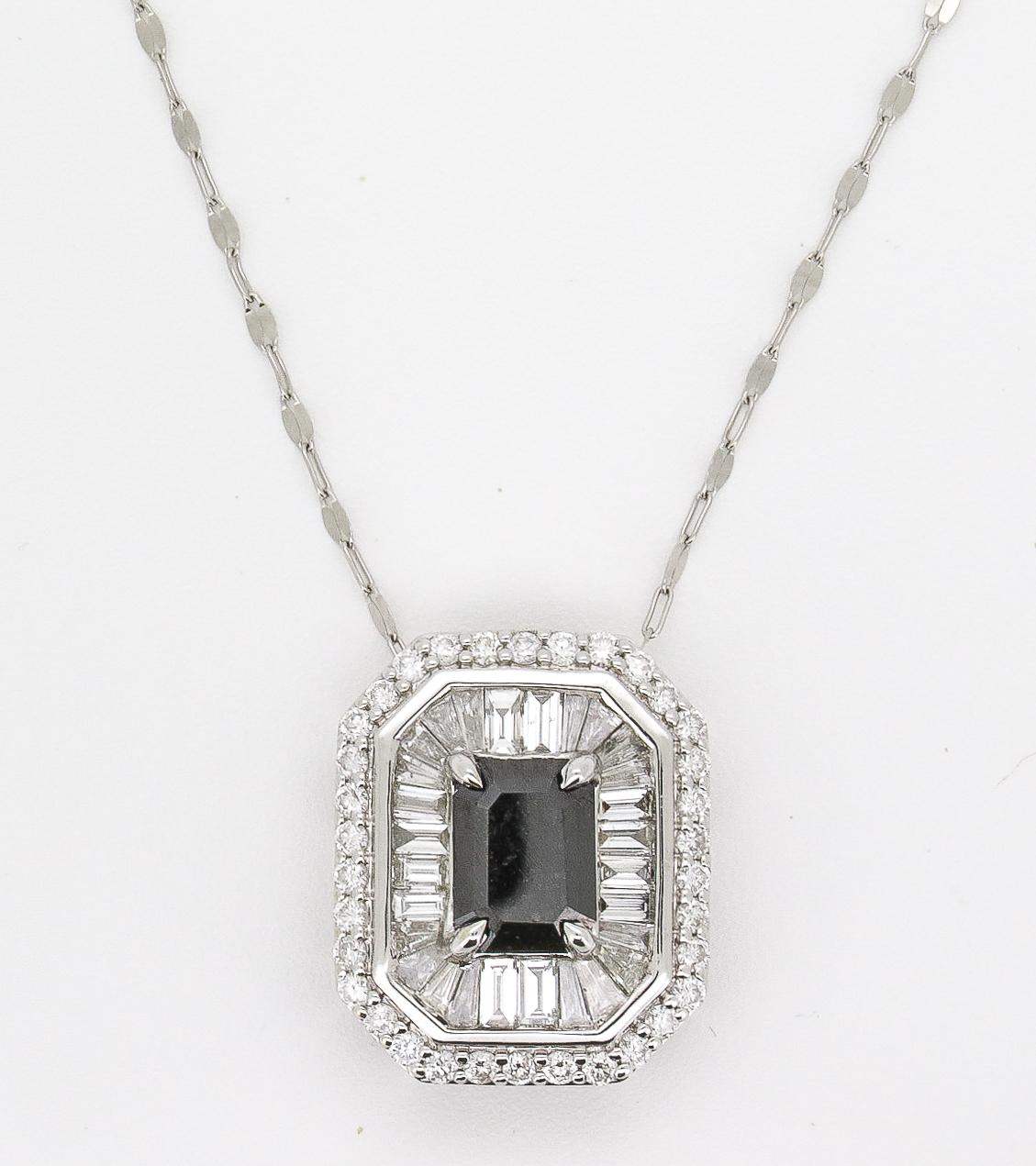 Collana con diamante taglio smeraldo Baguette Burst 0.48 Ct in oro 14 K. In condizioni Nuovo in vendita a New Hope, PA