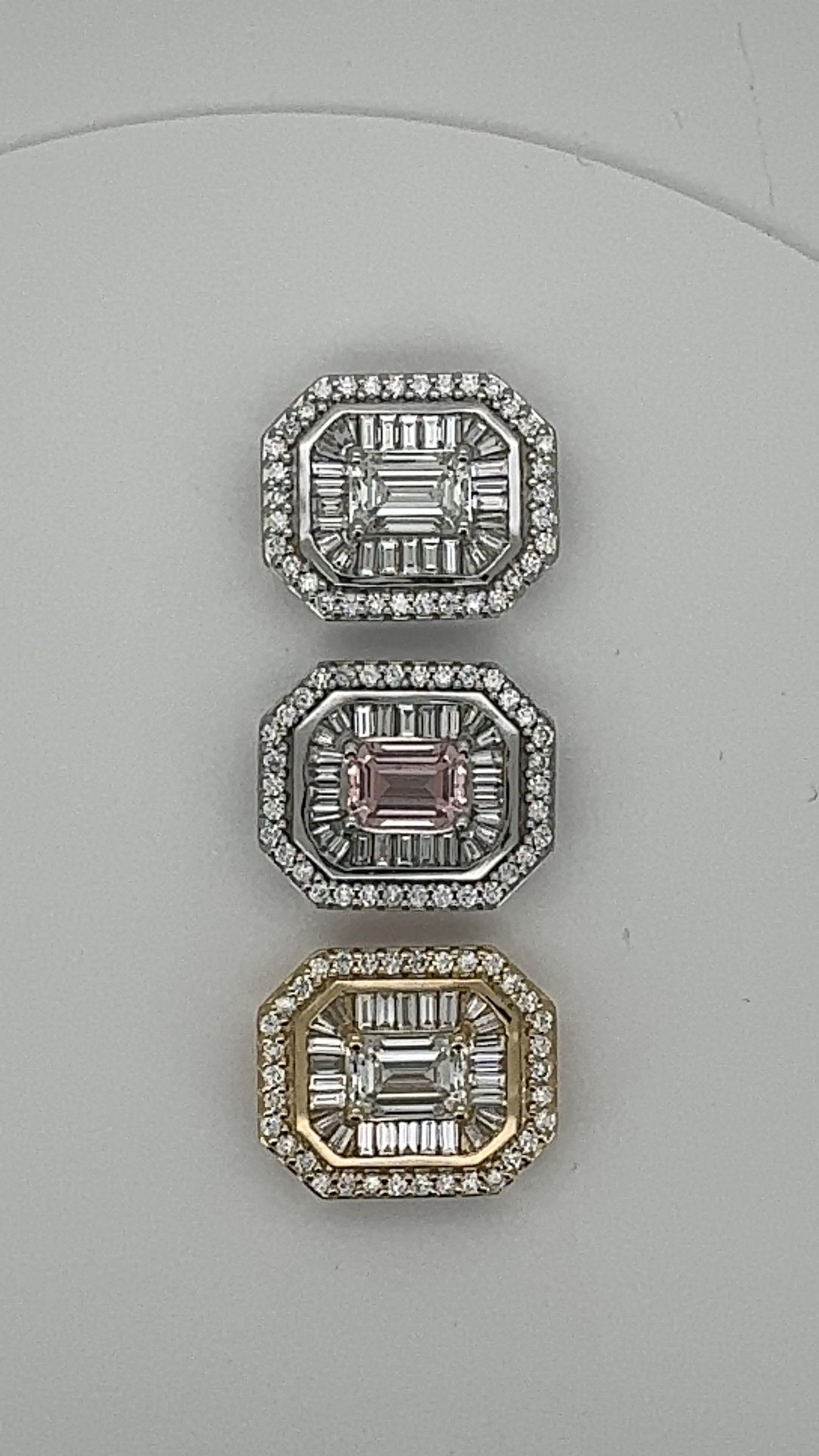 Collana con ciondolo in oro K.K. con diamante taglio smeraldo Baguette Burst da 2,14 carati in vendita 2