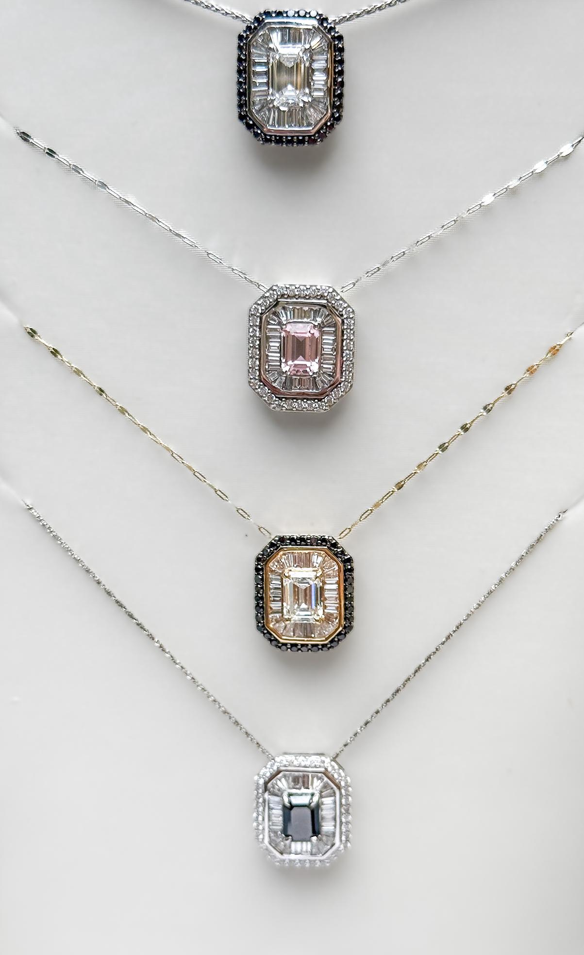 Collana con ciondolo in oro K.K. con diamanti taglio smeraldo e baguette da 2,18 carati in vendita 7