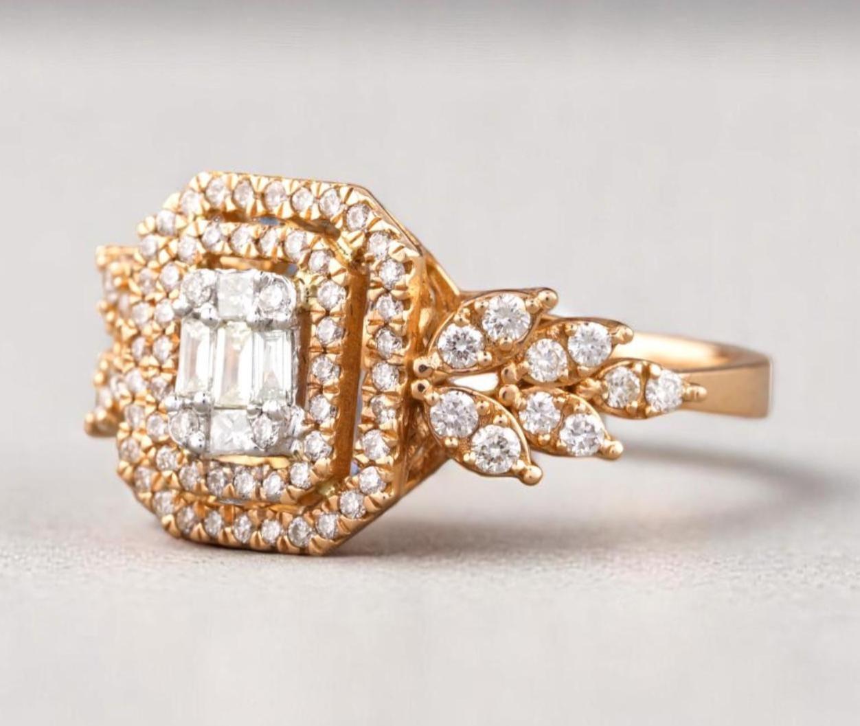 Diamant-Cluster-Ring aus 14k massivem Gold mit Smaragdschliff und Diamanten (zertifiziert) (Rundschliff) im Angebot