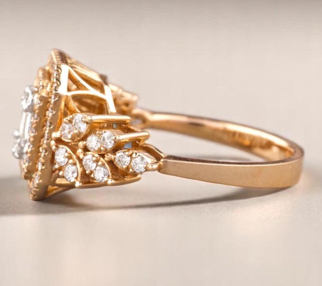 Diamant-Cluster-Ring aus 14k massivem Gold mit Smaragdschliff und Diamanten (zertifiziert) im Zustand „Neu“ im Angebot in New Delhi, DL