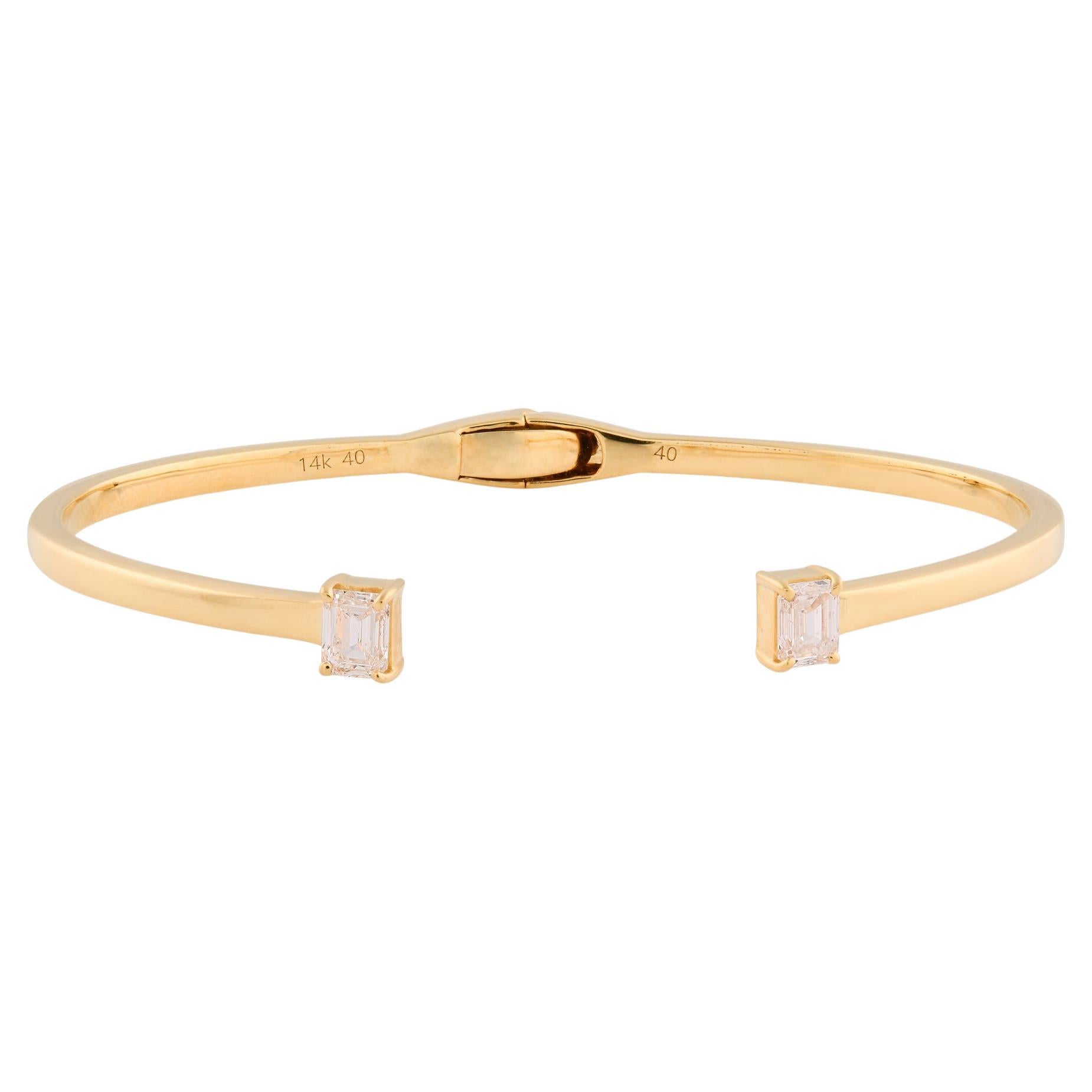 Bracelet manchette en or jaune 10 carats avec diamants taille émeraude, fait à la main en vente