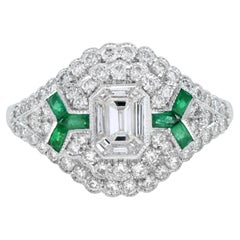Bague unique en or blanc 18k avec diamant et émeraude d'inspiration Art Déco