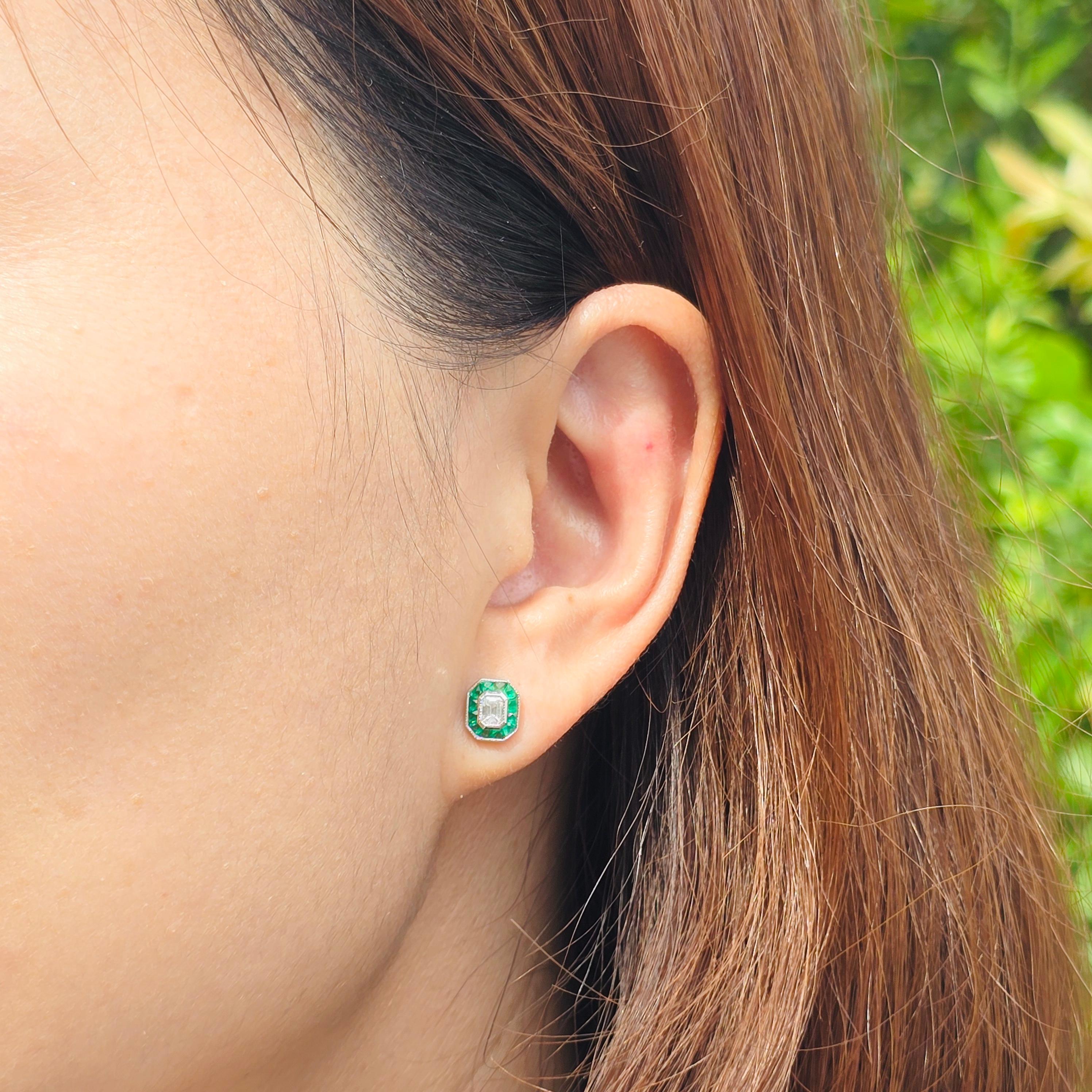 Art déco Boucles d'oreilles en or blanc 14 carats, diamant taille émeraude, style Art Déco en vente