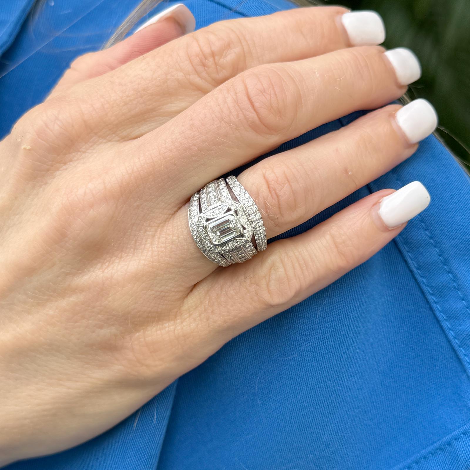 Verlobungsring mit Diamant im Smaragdschliff GIA zertifiziert I/VS2 im Zustand „Hervorragend“ in Boca Raton, FL