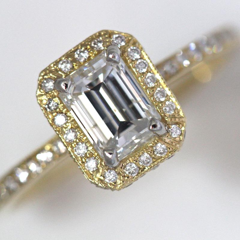 Women's or Men's Emerald Cut Diamond Engagement Ring, 1.44 Carat TW, 18 Karat Yellow For Sale