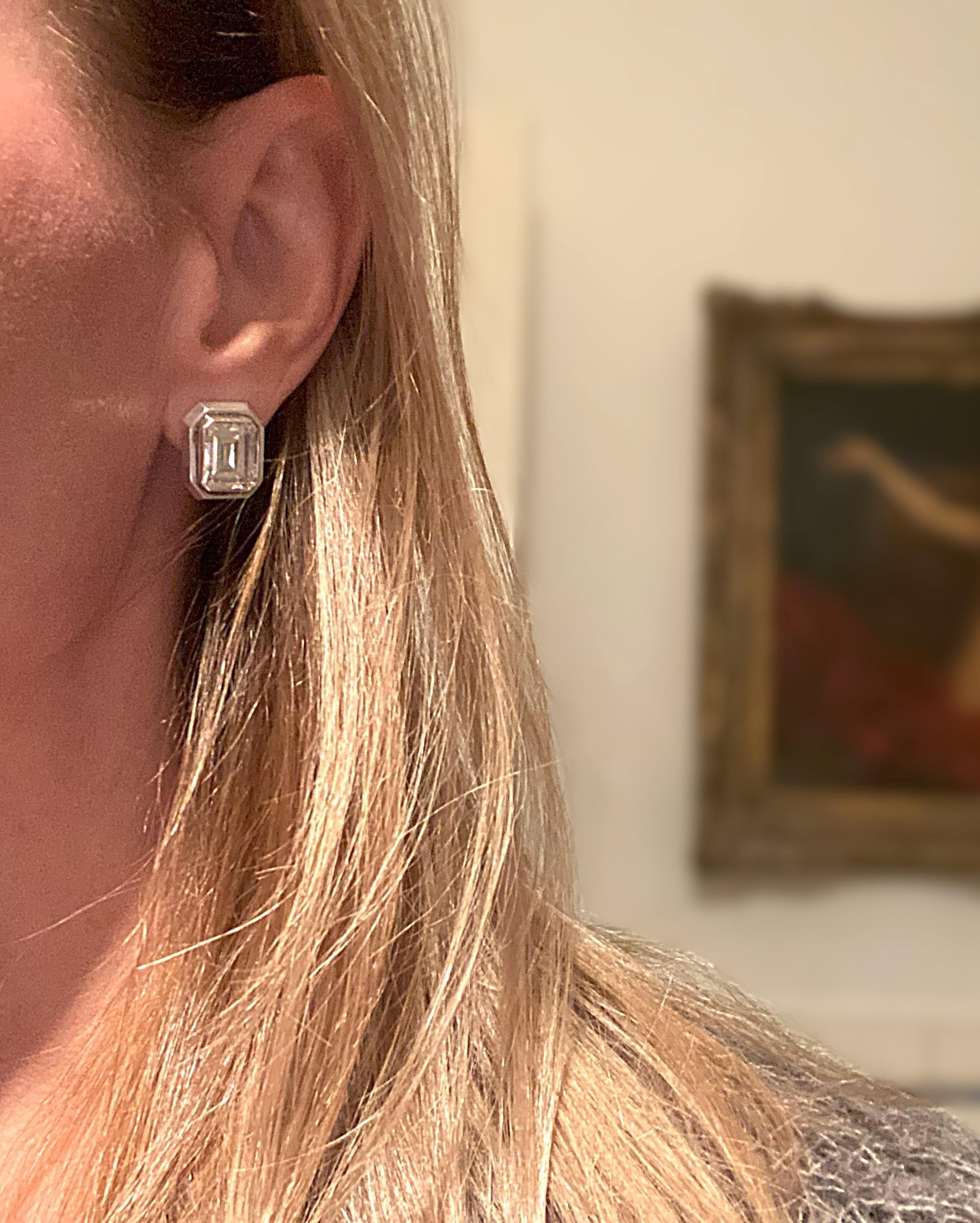 Boucles d'oreilles en or 14 carats et argent sterling avec diamants taille émeraude Unisexe en vente