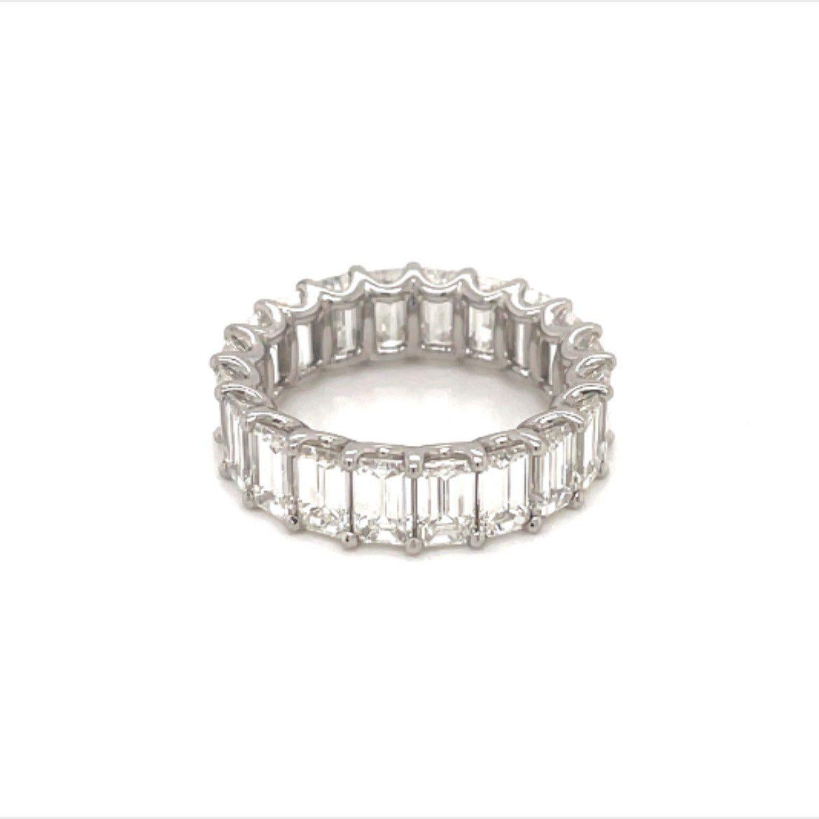 Emerald Cut Diamond Eternity Band In New Condition In Newport Beach, CA