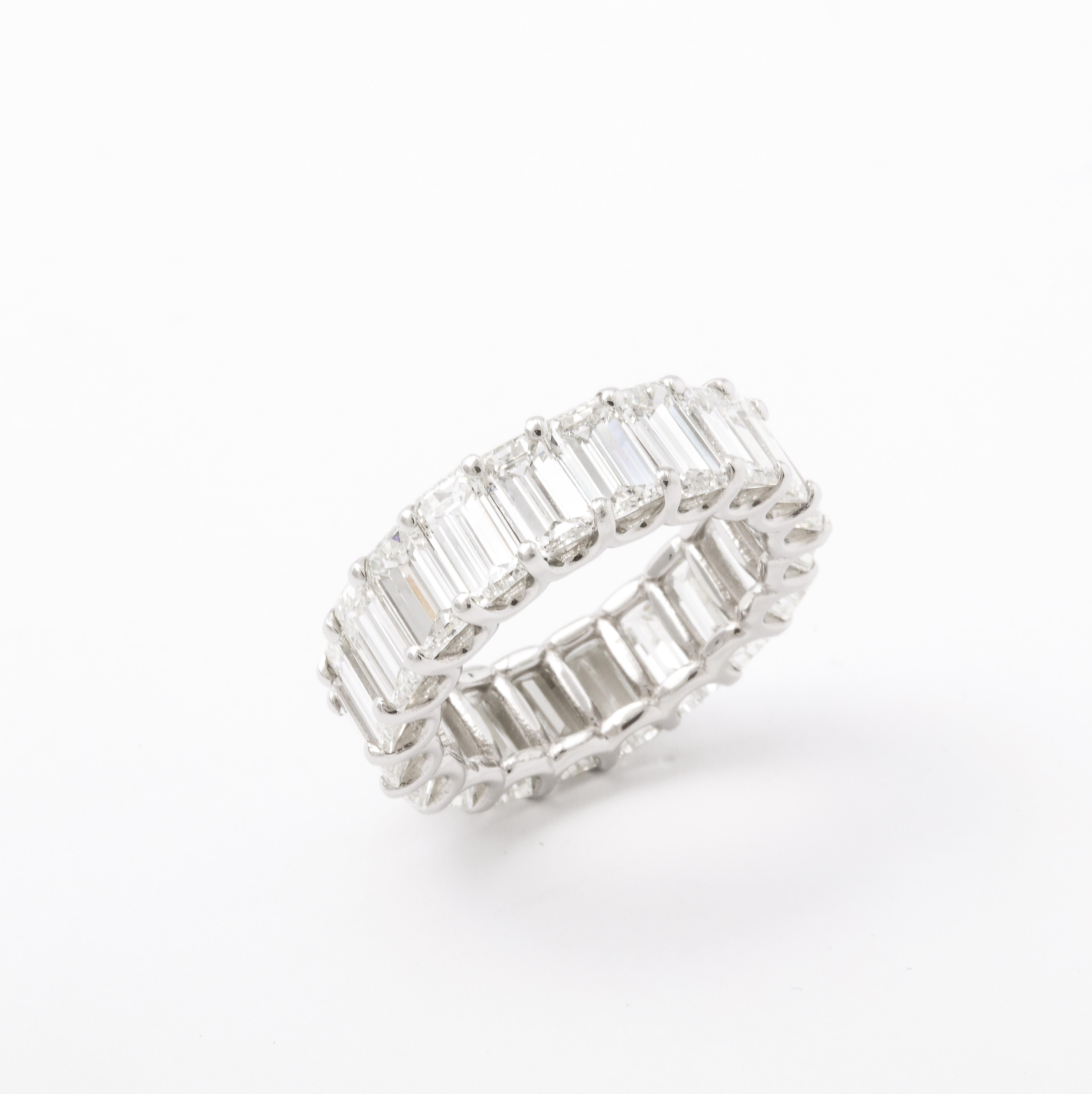 Bracelet d'éternité en diamants taille émeraude Neuf - En vente à New York, NY