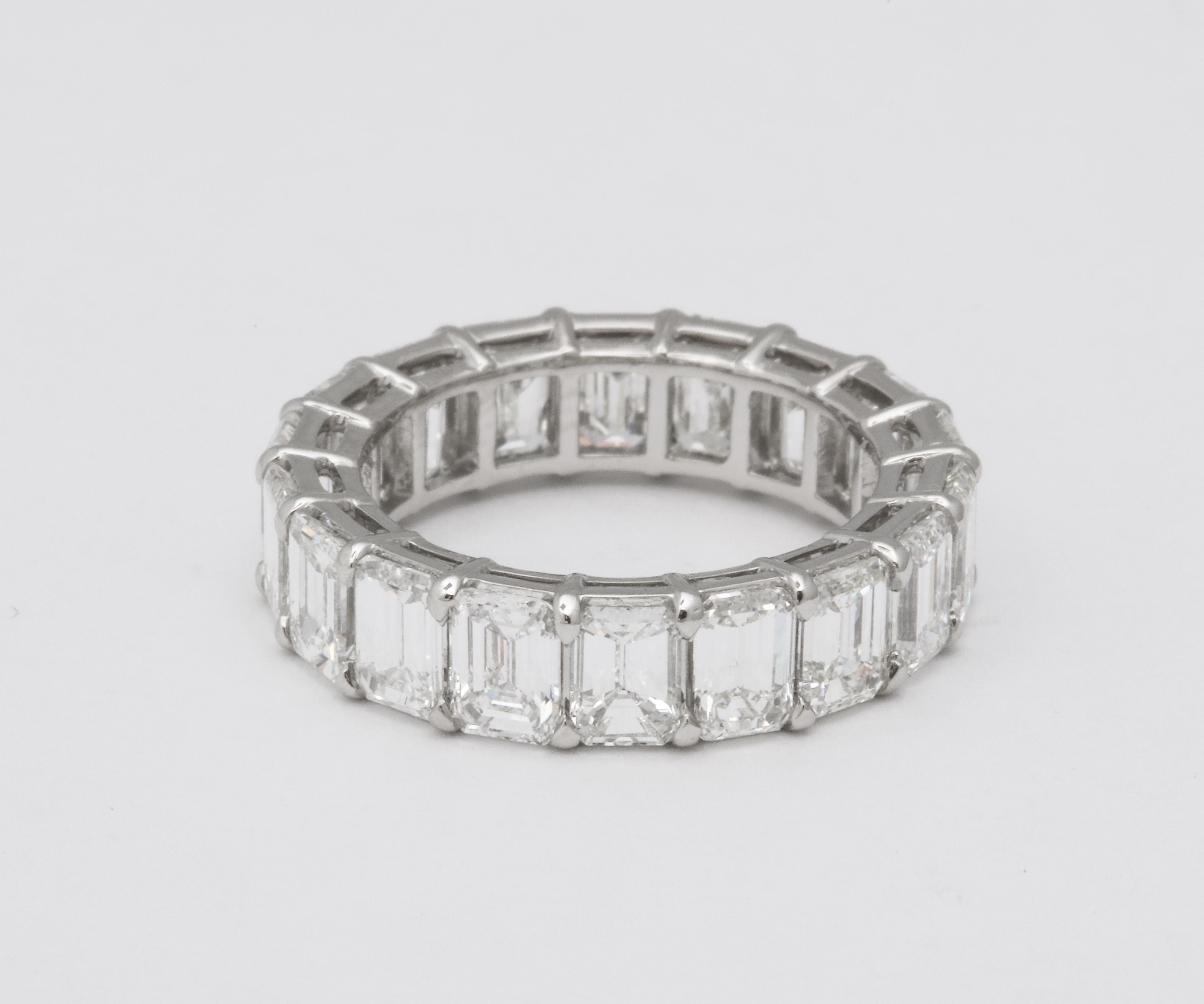 Bracelet d'éternité en diamants taille émeraude en vente 2
