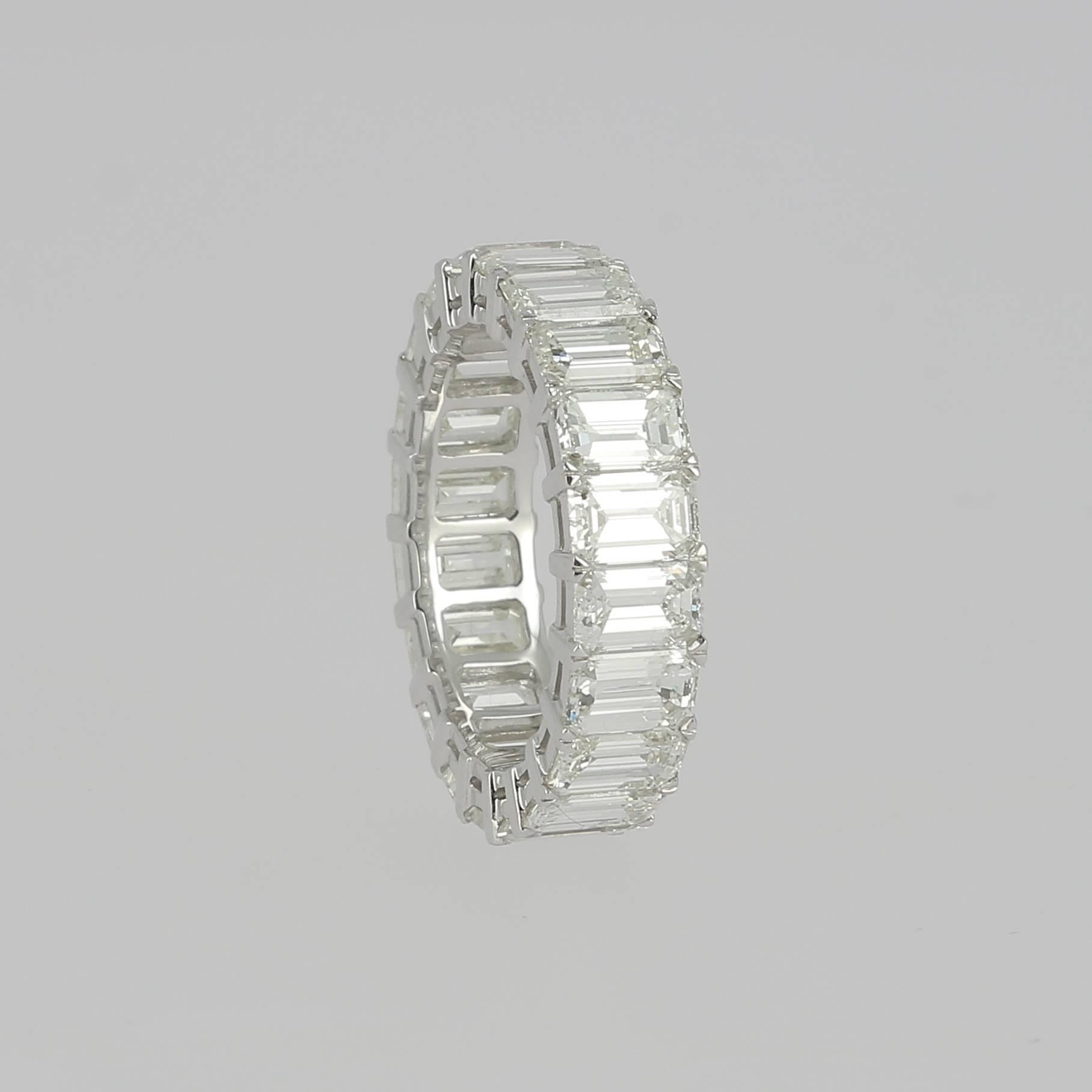 7.10 Carat Emerald Cut White Diamond Eternity Ring / Band Rings / 18K WhiteGold  In New Condition For Sale In Istanbul, TR