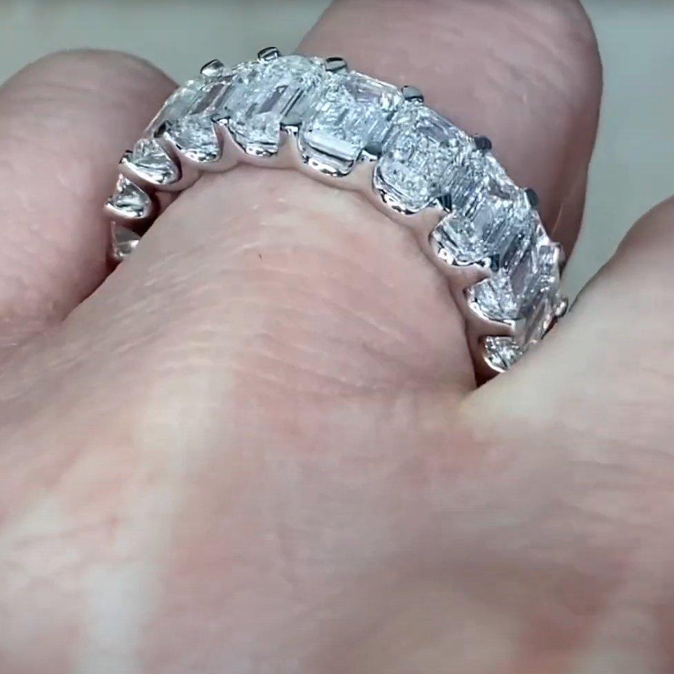 Emerald Cut Diamond Eternity Band Ring (Approx 9.50-Carats), G Color, Platinum In Excellent Condition In New York, NY