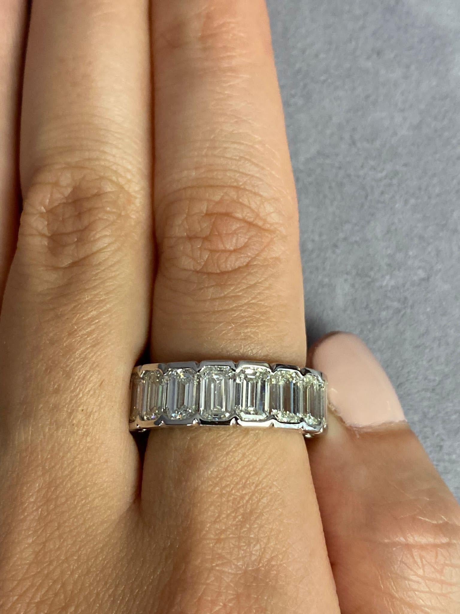 Women's or Men's 9.01 Carat Emerald Cut Diamond Eternity Band Ring For Sale