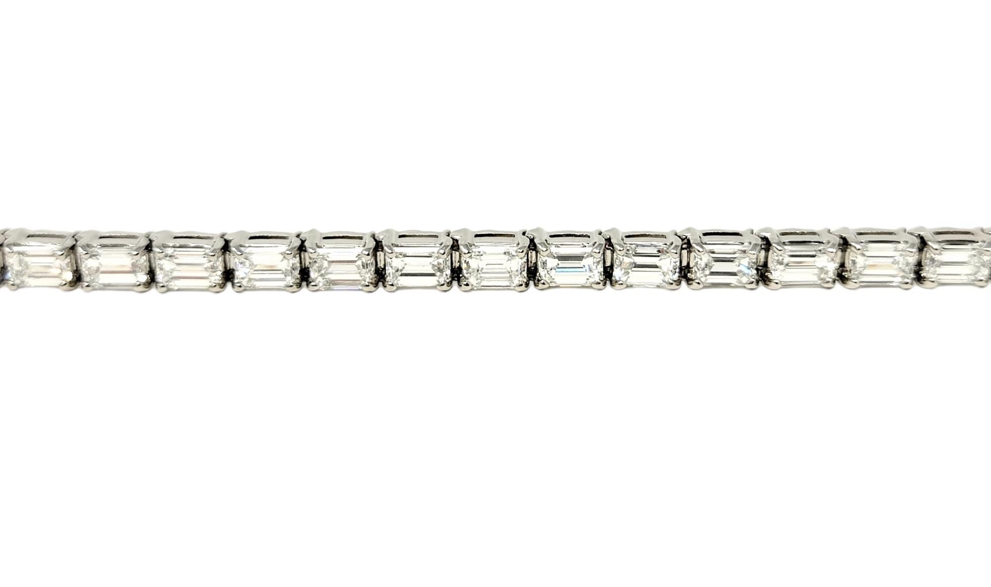 Emerald Cut Diamond Eternity Line Tennis Bracelet in Platinum 14.28 Carats Total In Good Condition For Sale In Scottsdale, AZ