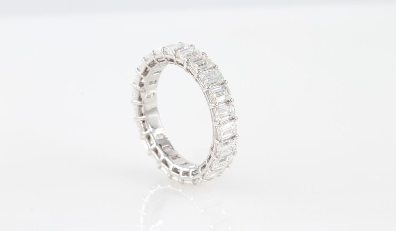 Emerald Cut Diamond Eternity Wedding Ring 4.00 Carat In New Condition For Sale In Hollywood, FL