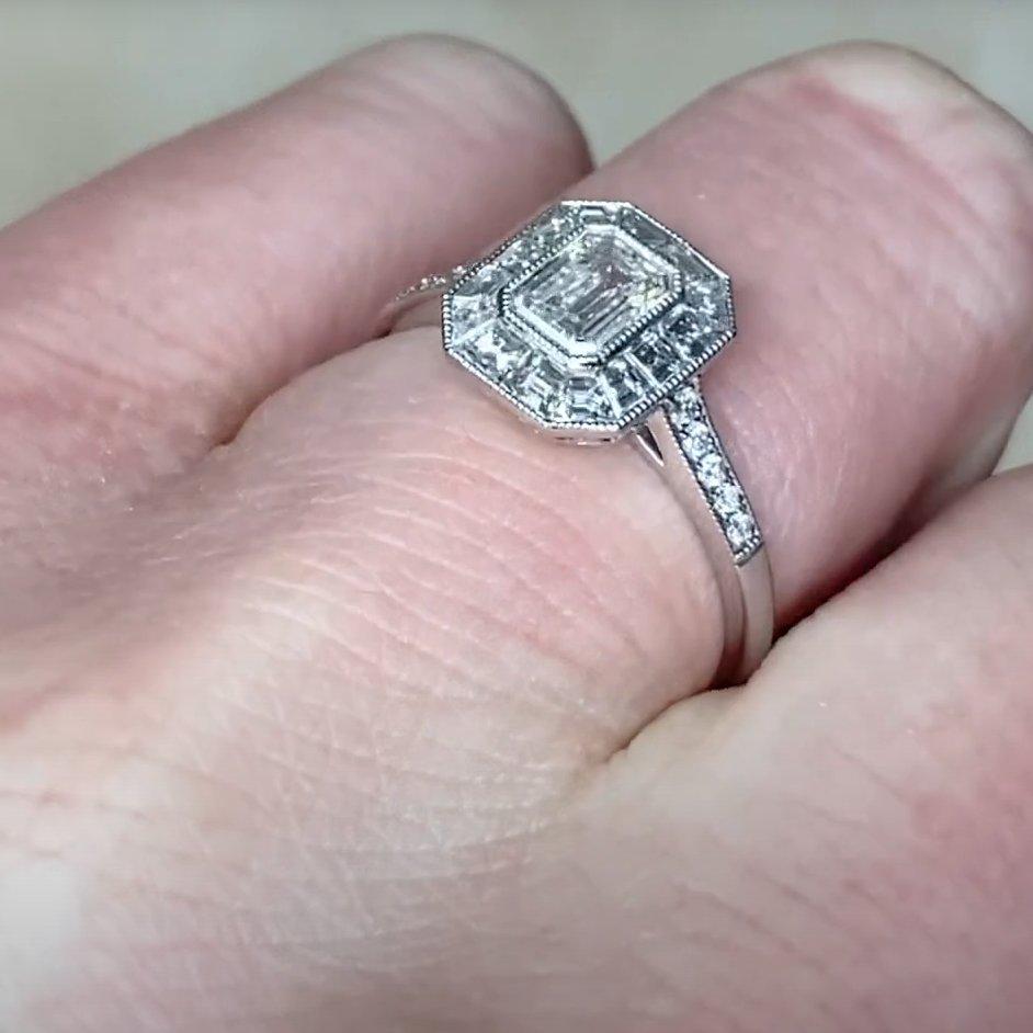 Donna Anello di fidanzamento con diamante taglio smeraldo (GIA circa 0,50 carati), platino in vendita