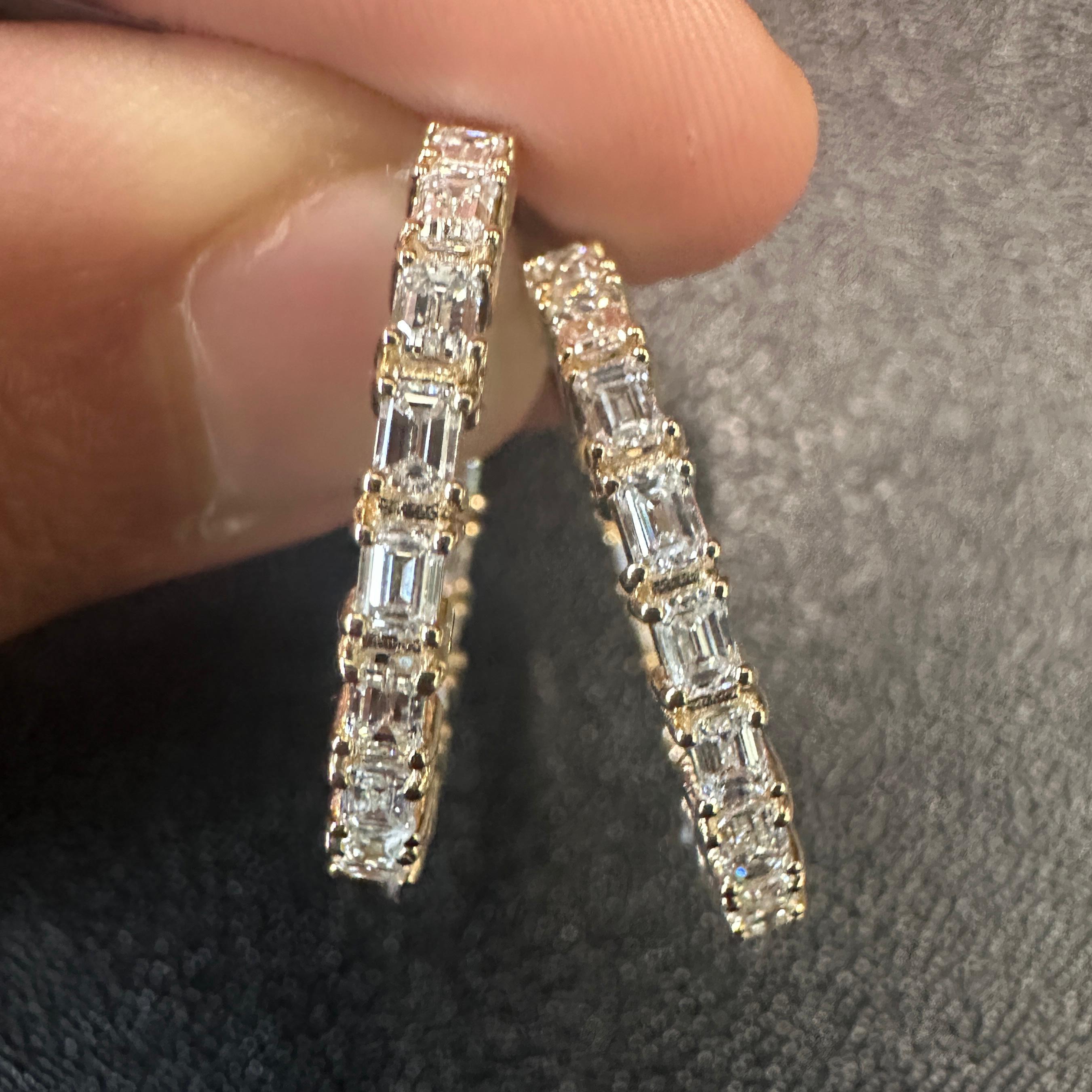 Diamant-Reifenohrringe mit Smaragdschliff aus 14 Karat Weißgold, 2,55 Karat im Angebot 3
