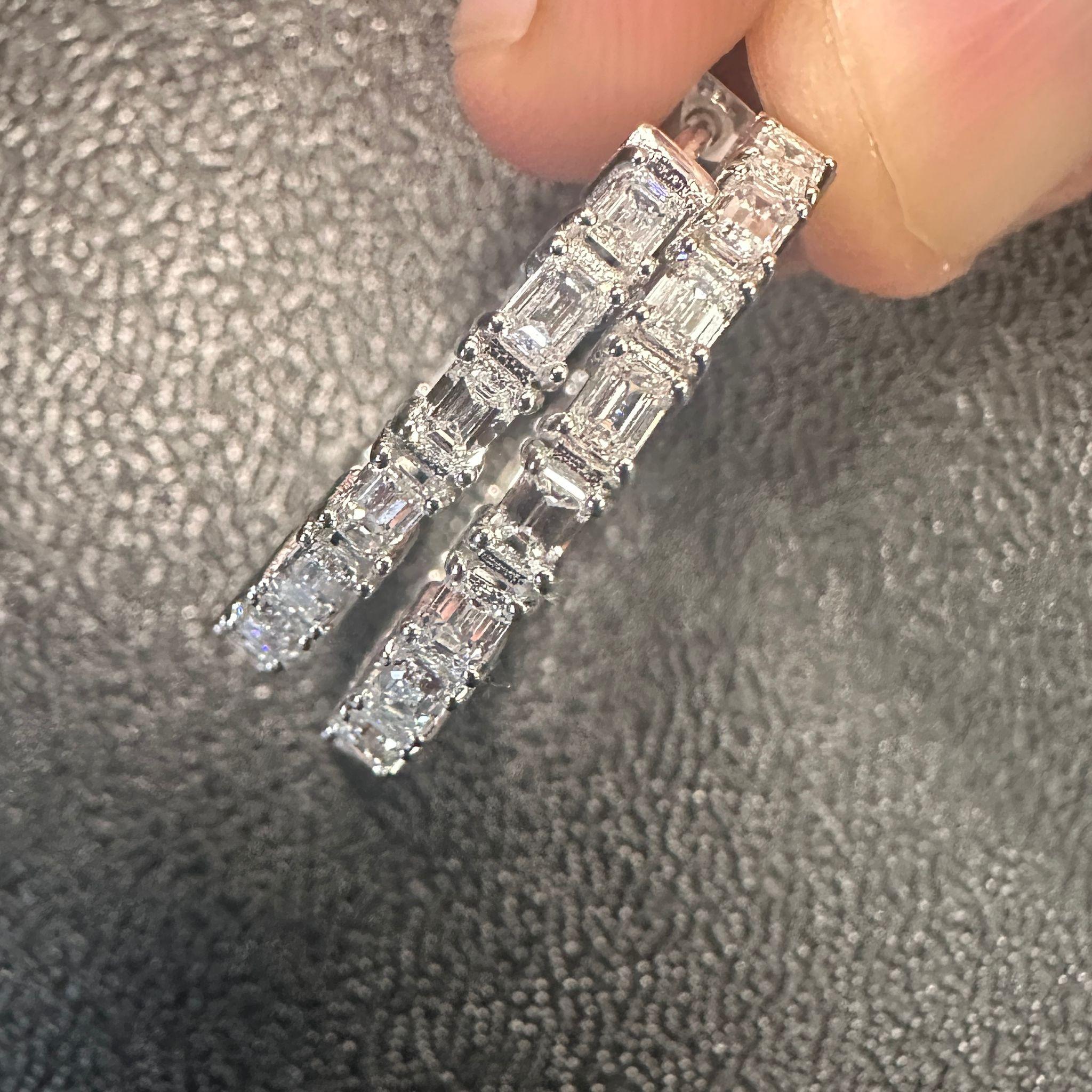 Diamant-Reifenohrringe mit Smaragdschliff aus 14K Gelbgold, 2,55 Karat im Angebot 2