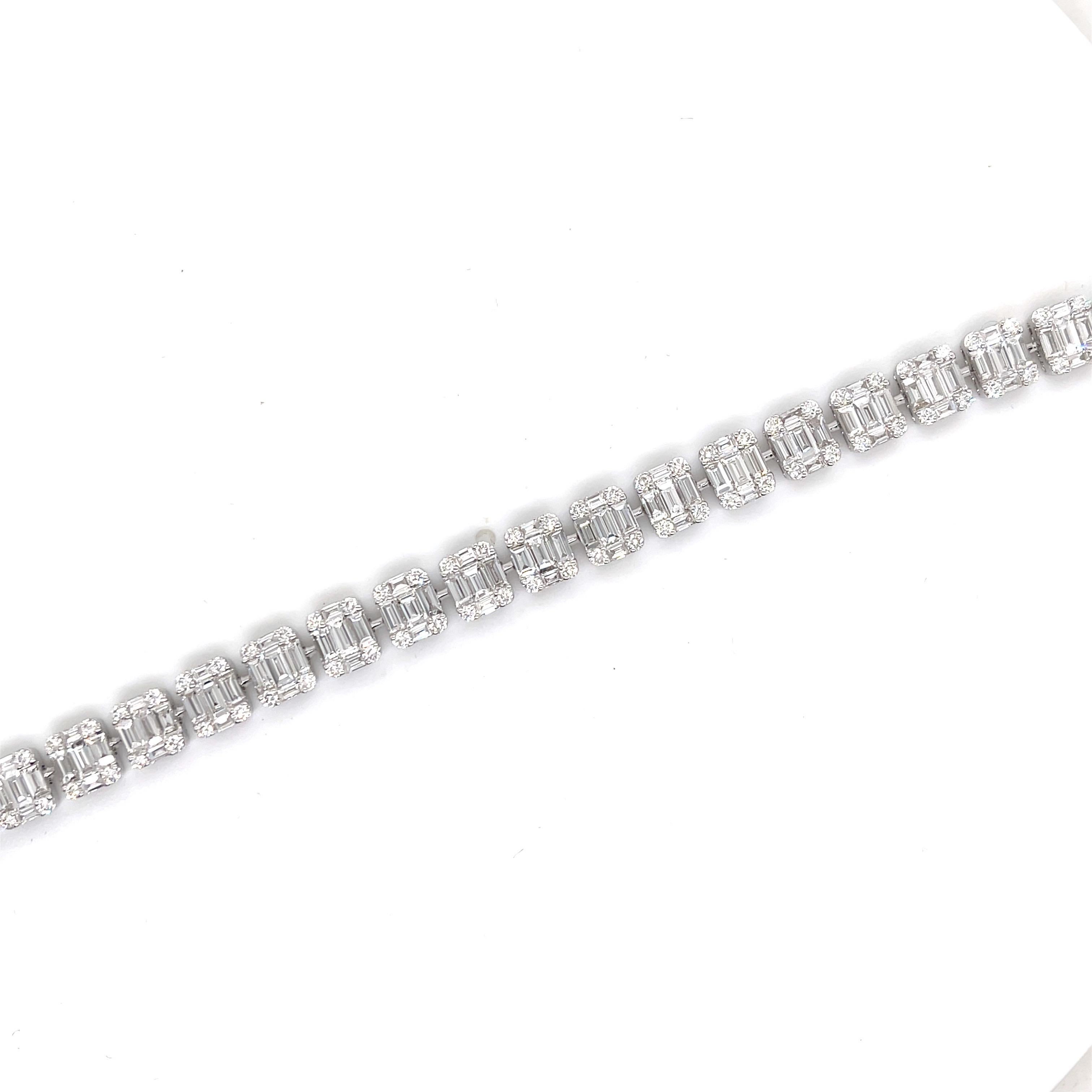 18K white gold
108 round diamonds 1.59 cts
135 Marquise diamonds 6.41 cts.