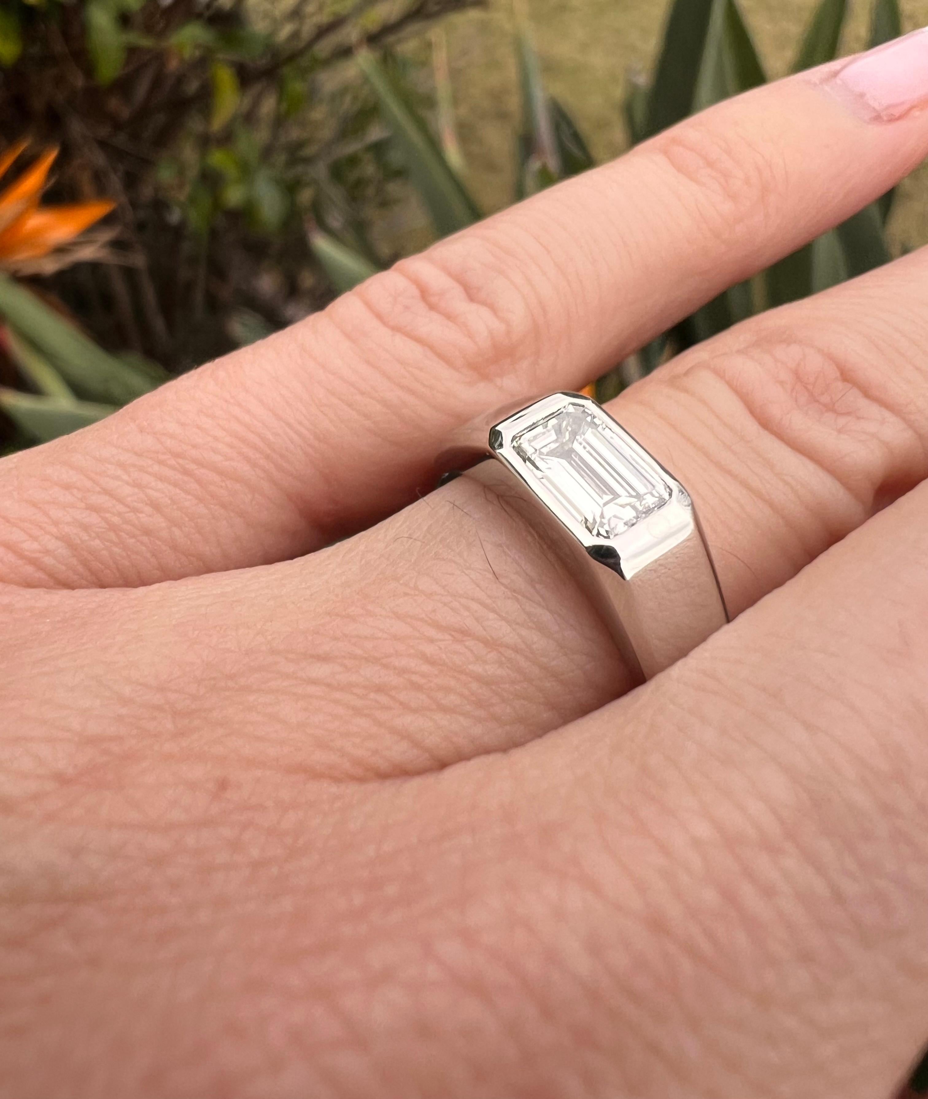 Emerald Cut Diamond Platinum Ring – Unisex Design, Customizable in Any Gemstone For Sale 3